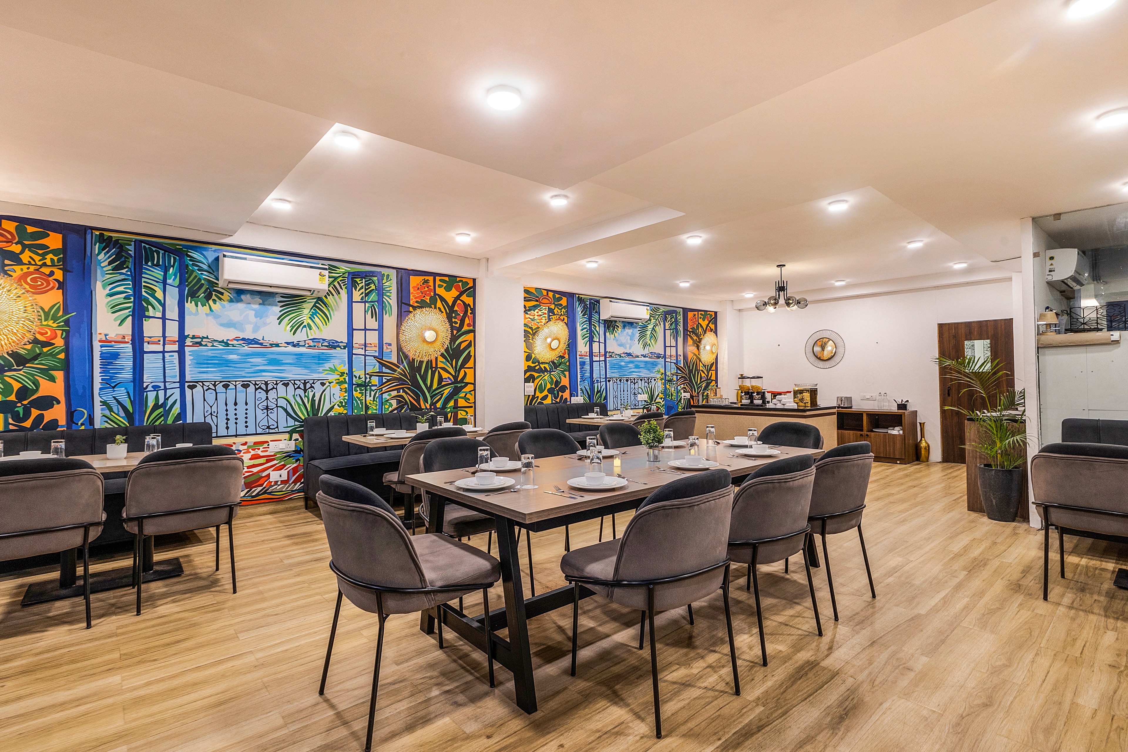 Liv Regalia Serviced Apartments | 1-BHK with a Double Bed, Restro, Gym, Lift & Conference Room | Close to Millennium City Centre (HUDA)