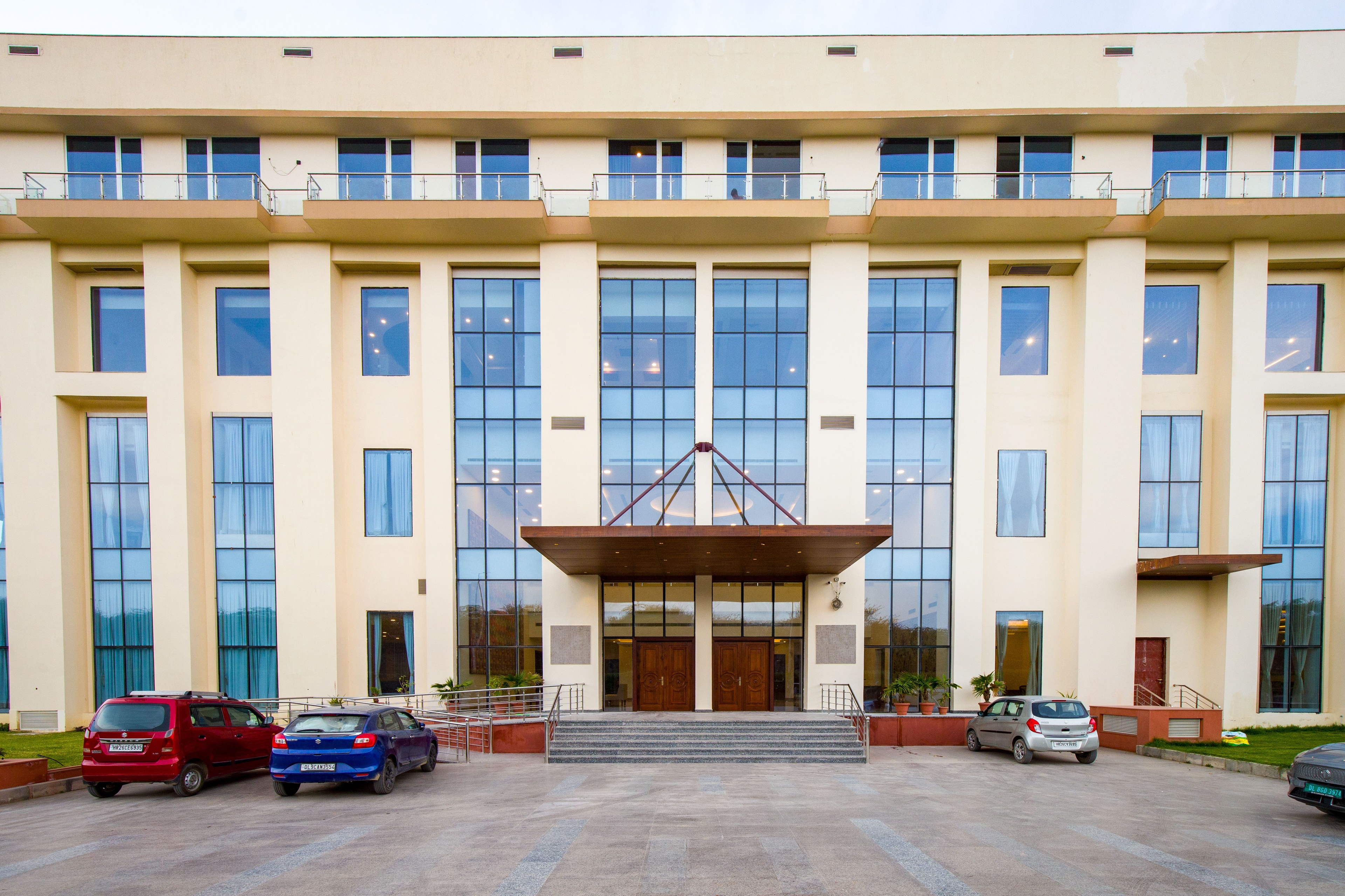 Eternal Oasis City View Suite | Serene 1-Room With Restaurant & Celebration Venue | Golf Course Road