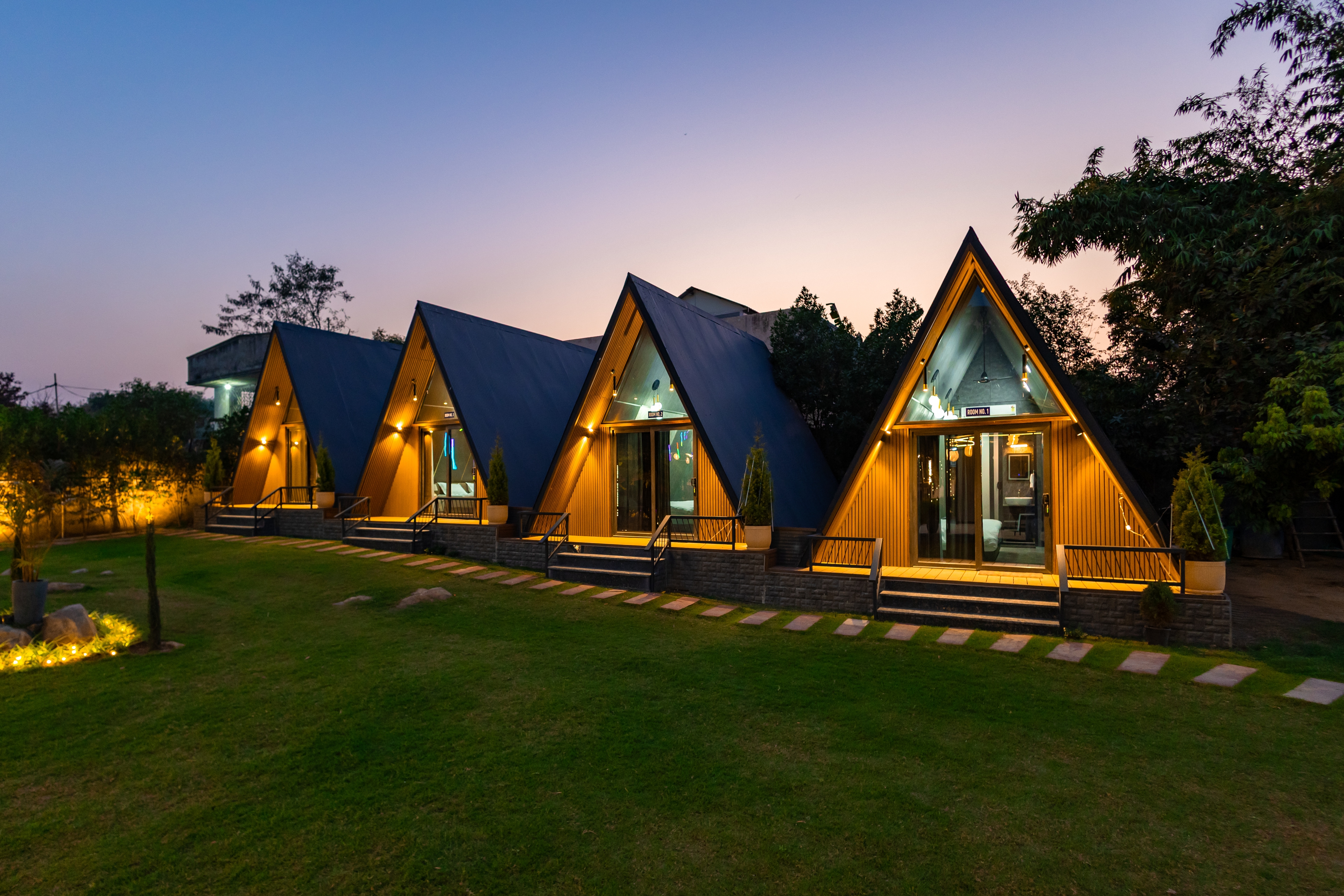 KV Ventures Fable | Cottage with Shared Pool, Gazebo and Garden | Pet-friendly