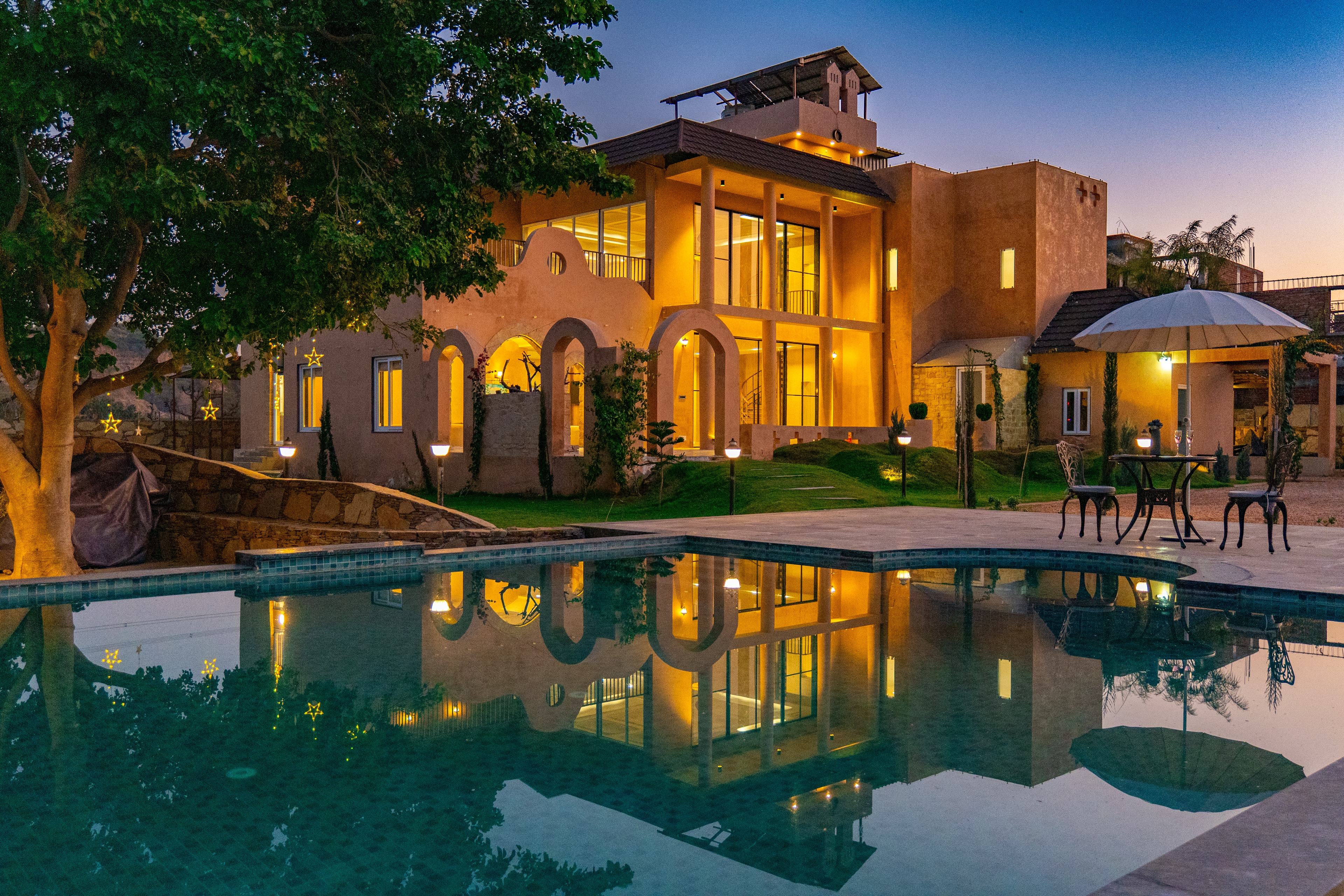 Tuscan Villa | 5-BHK Pet-Friendly Retreat with Private Pool and Garden