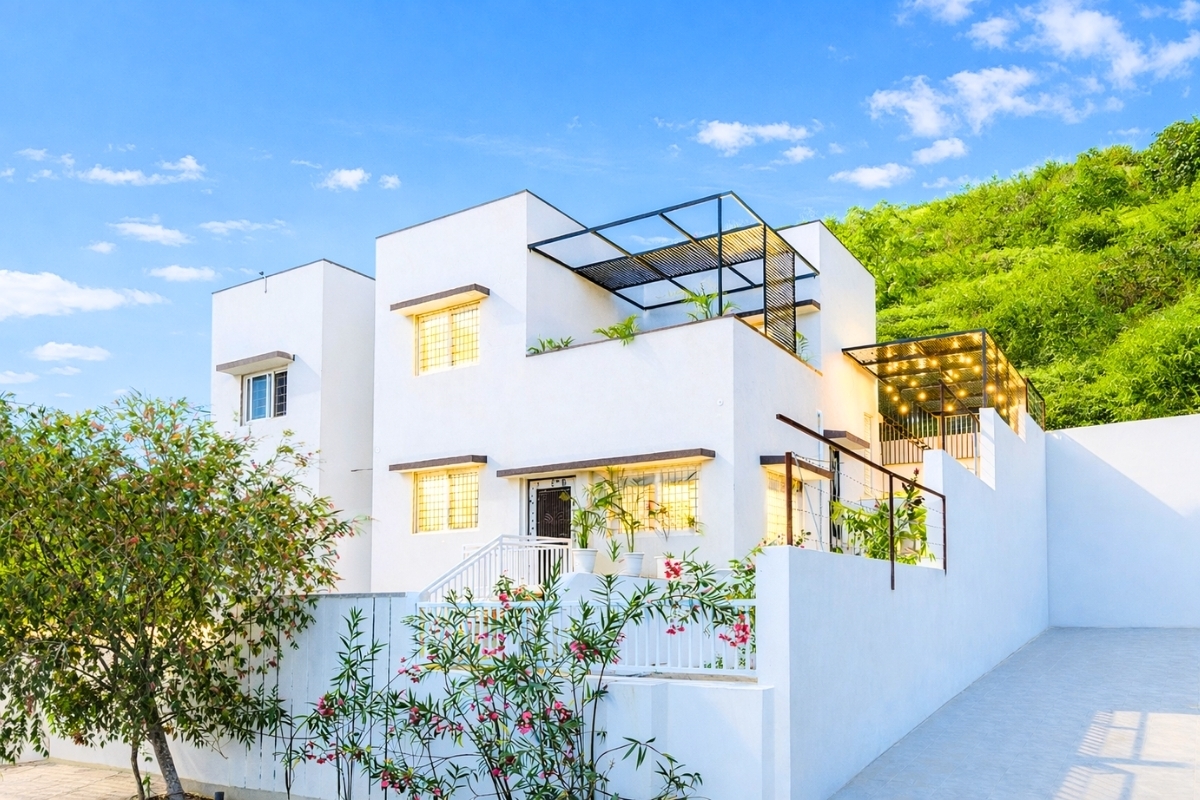 Shourya Athena | 3-BHK Villa With Swimming Pool & Terrace — photo 1