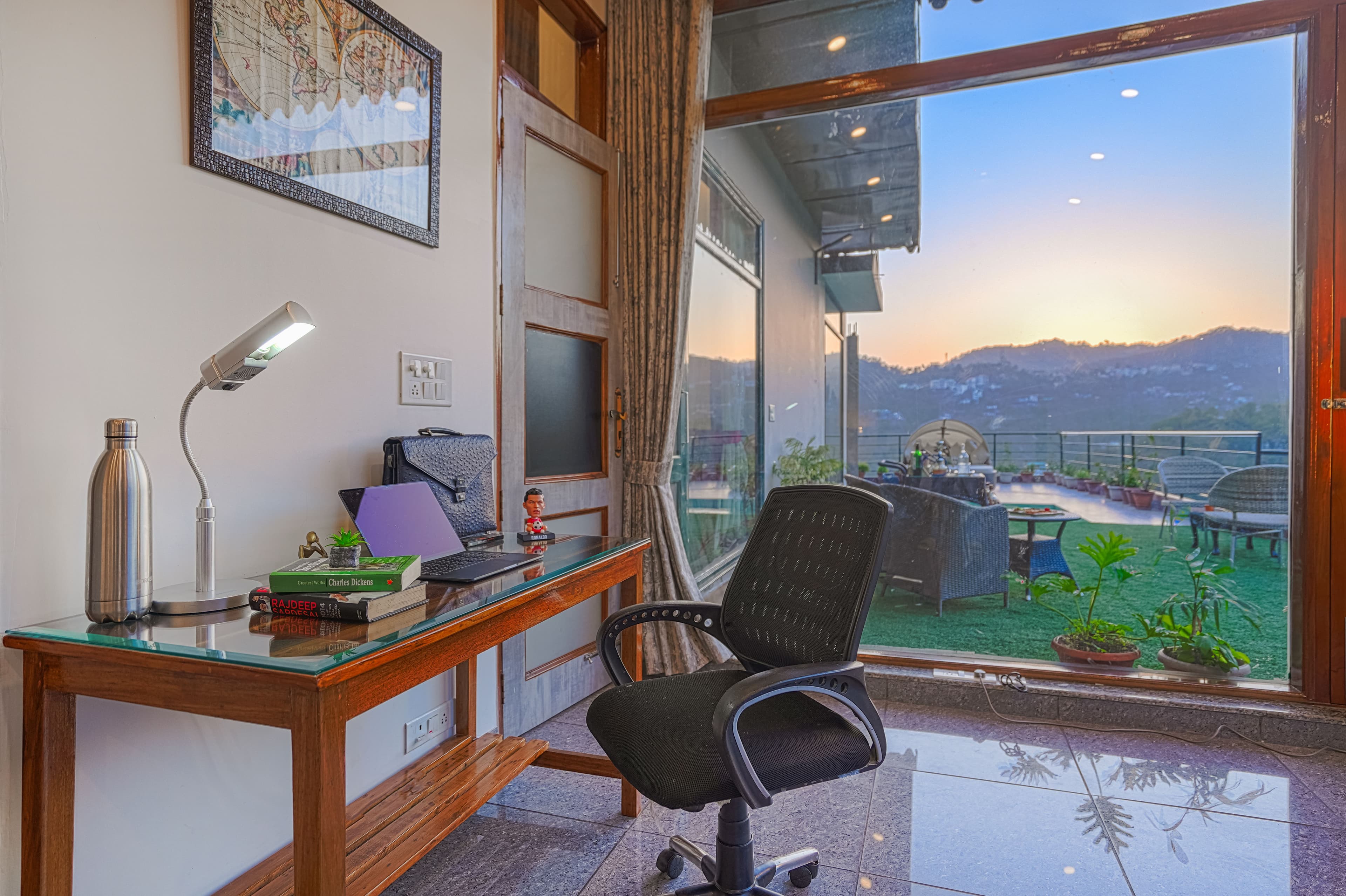 Dilli House | 3-BHK Rooftop Villa with Private Plunge Pool, Jacuzzi, and Gym - Image 21