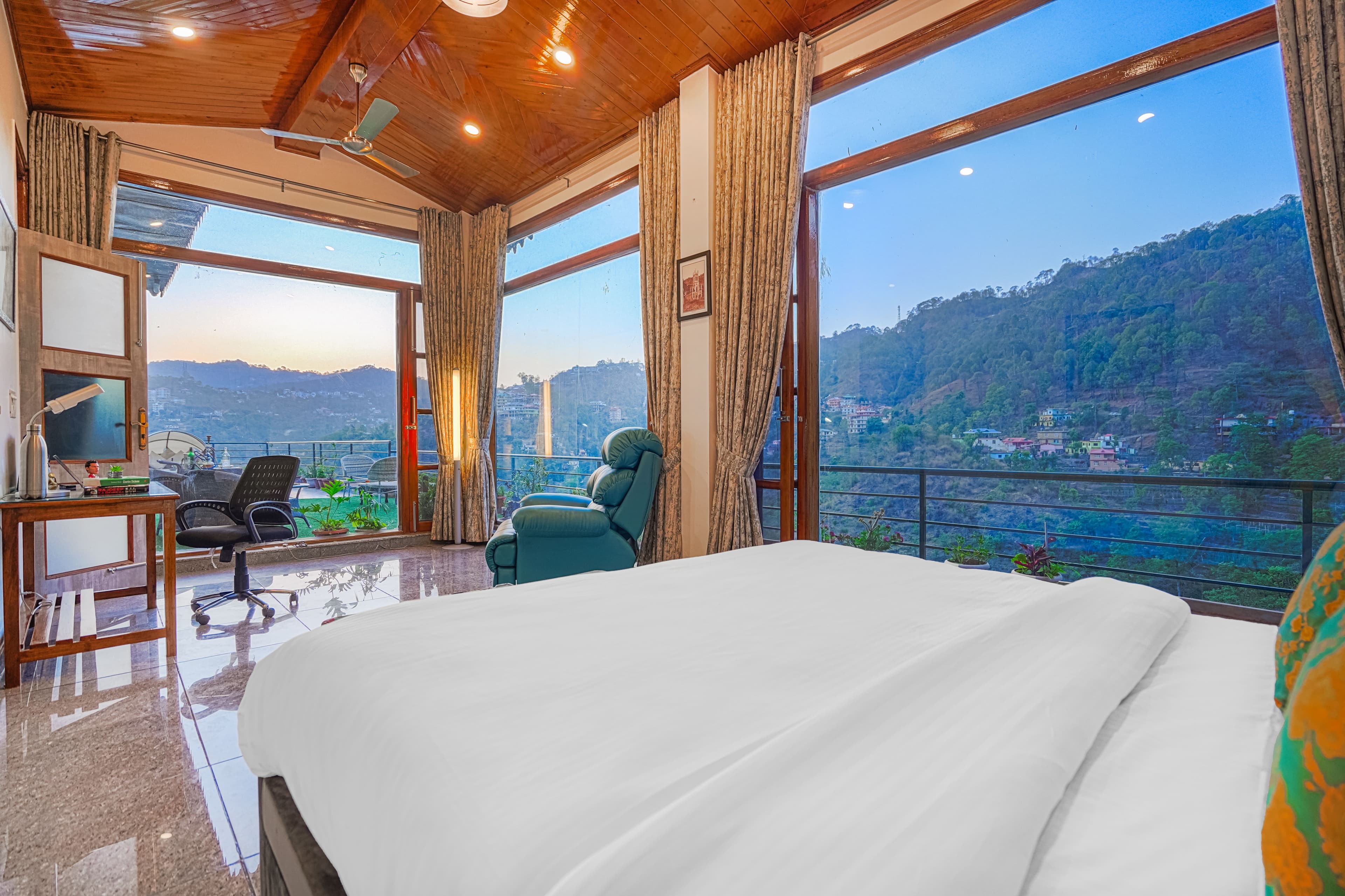 Dilli House | 3-BHK Rooftop Villa with Private Plunge Pool, Jacuzzi, and Gym - Image 45