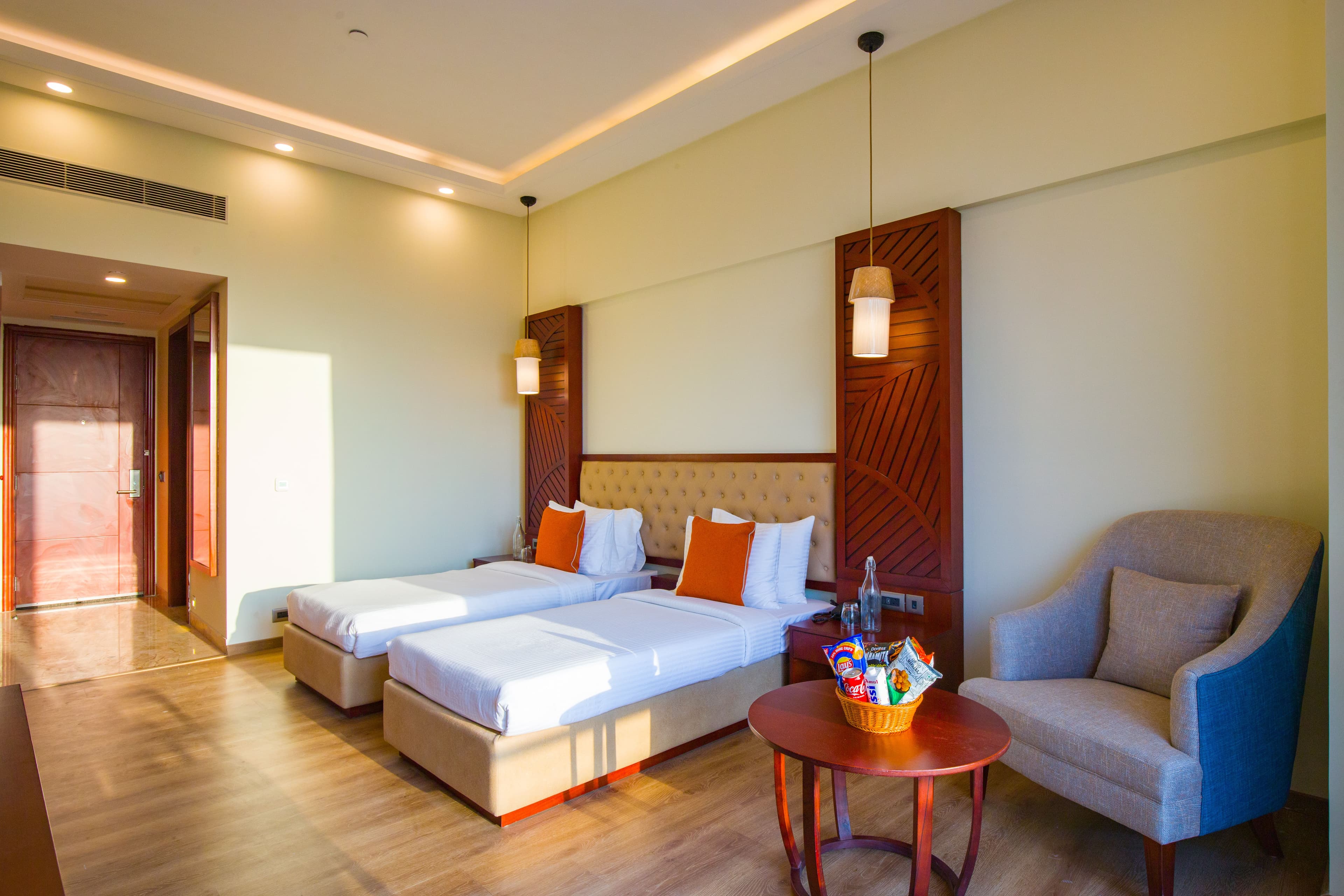 Eternal Oasis City View Suite | Serene 1-Room With Restaurant & Celebration Venue | Golf Course Road - Image 16