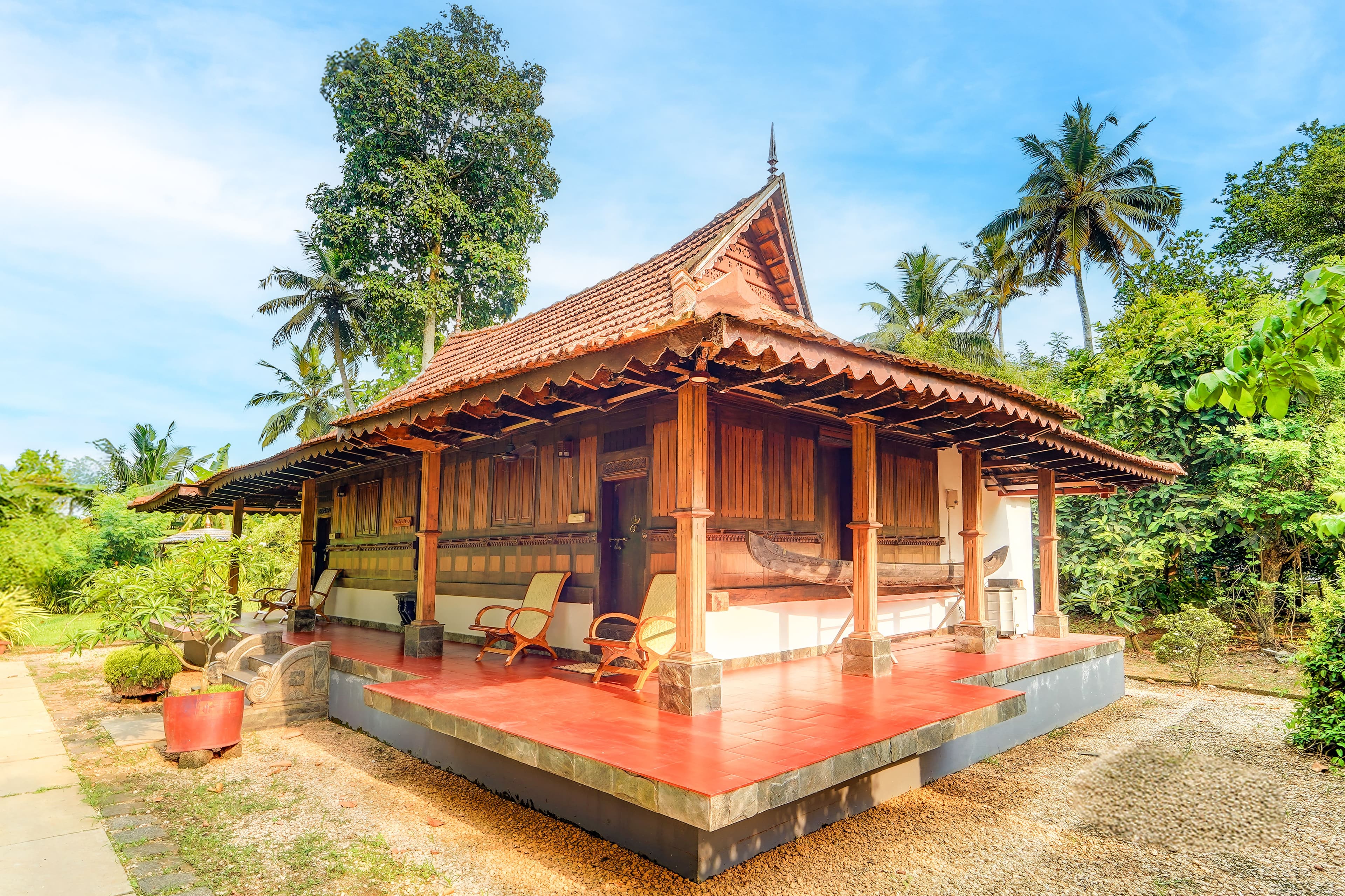 Palm Dale Premium Room | Heritage Riverside Pet-friendly Escape with Garden & Restaurant - Image 17