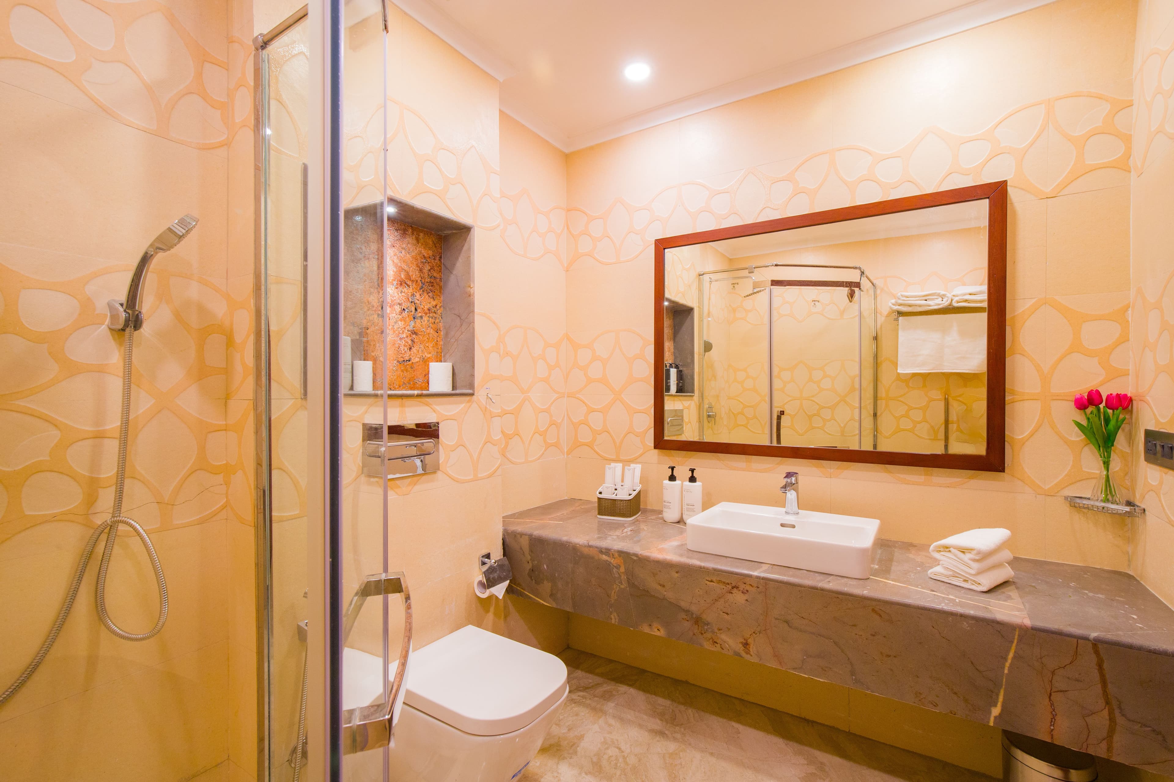 Eternal Oasis Aravali View Suite | Elegant 1-Room With Restaurant & Celebration Venue | Golf Course Road - Image 23