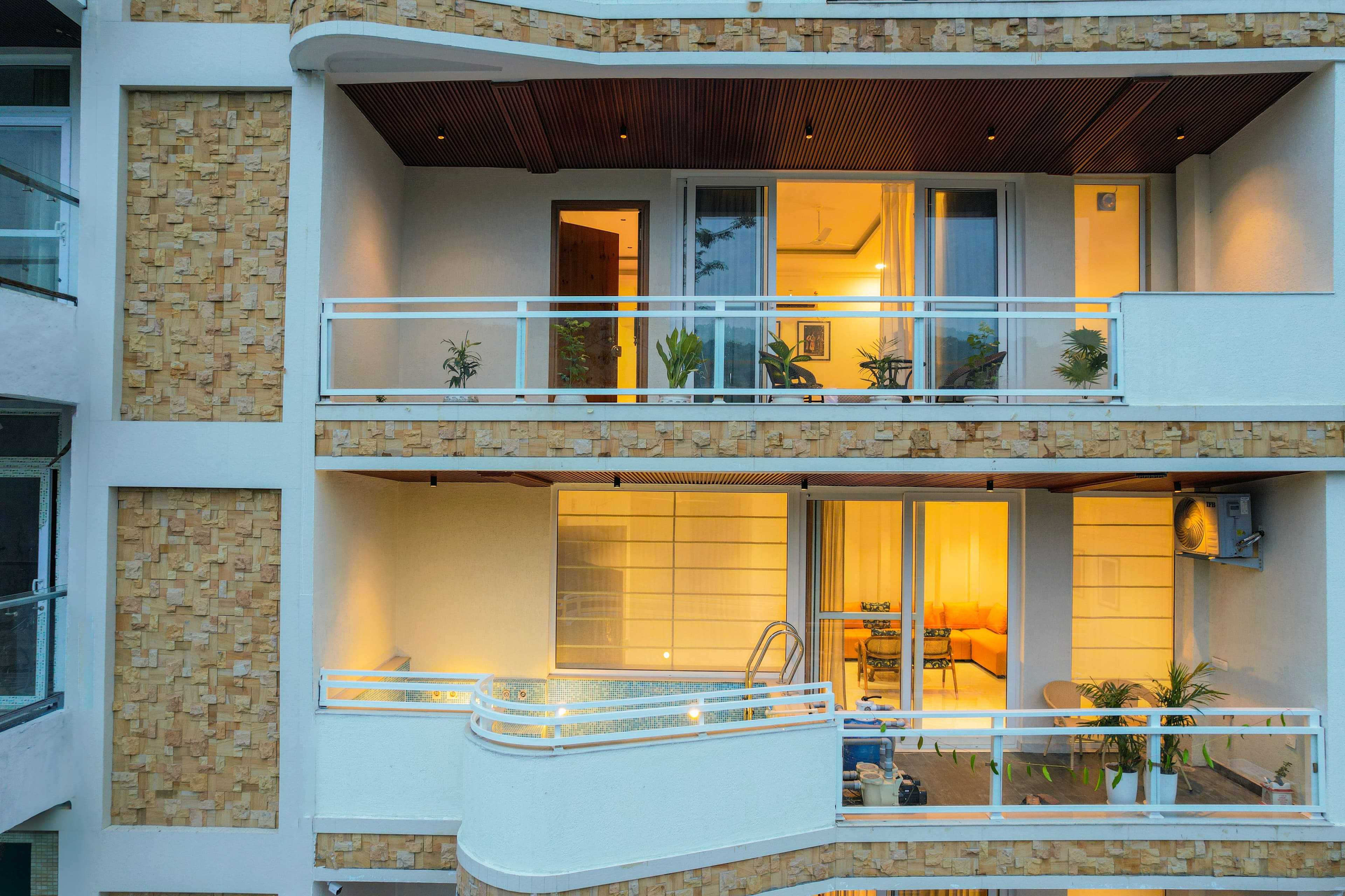 Udgam Vilas 3-BHK With Jacuzzi | Pet-friendly Hillside Apartment With Lift Near Robber’s Cave - Image 1