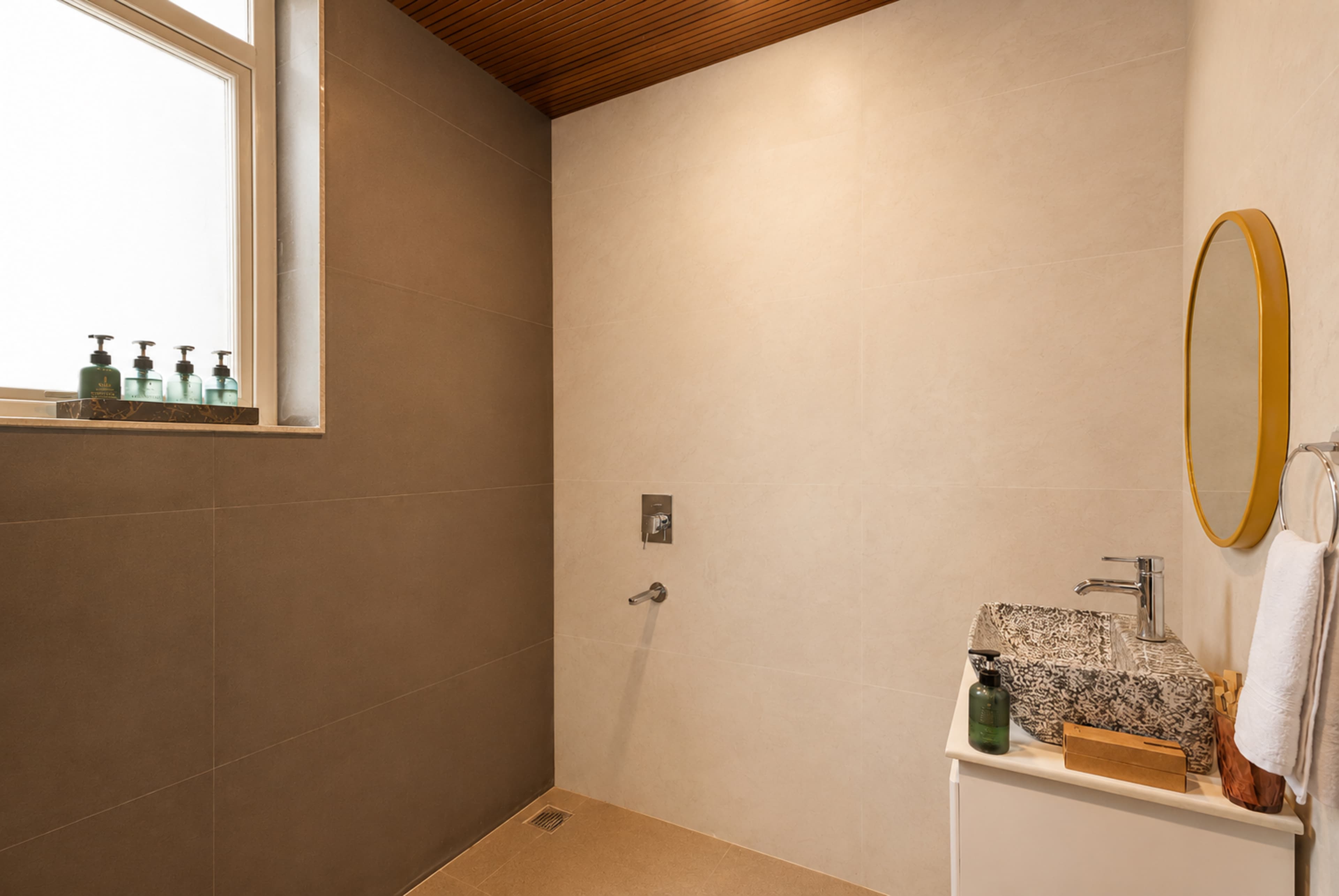 Raj Farm | 3-BHK Villa with Private Pool, Kid’s Room and An Outhouse - Image 15