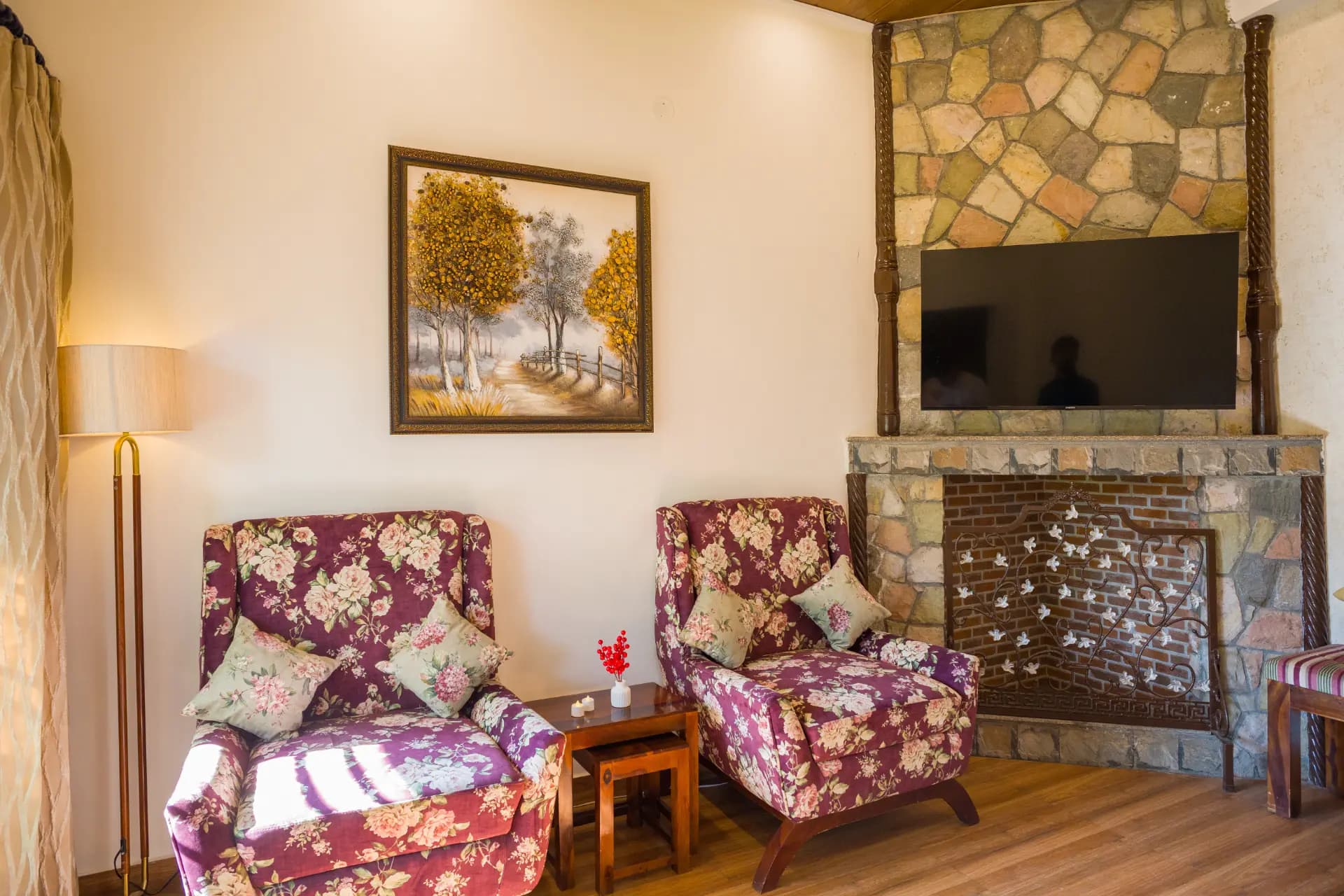 Rahta | 3-BHK Pet-friendly Retreat With Picturesque Balcony & Outdoor Patio - Image 10