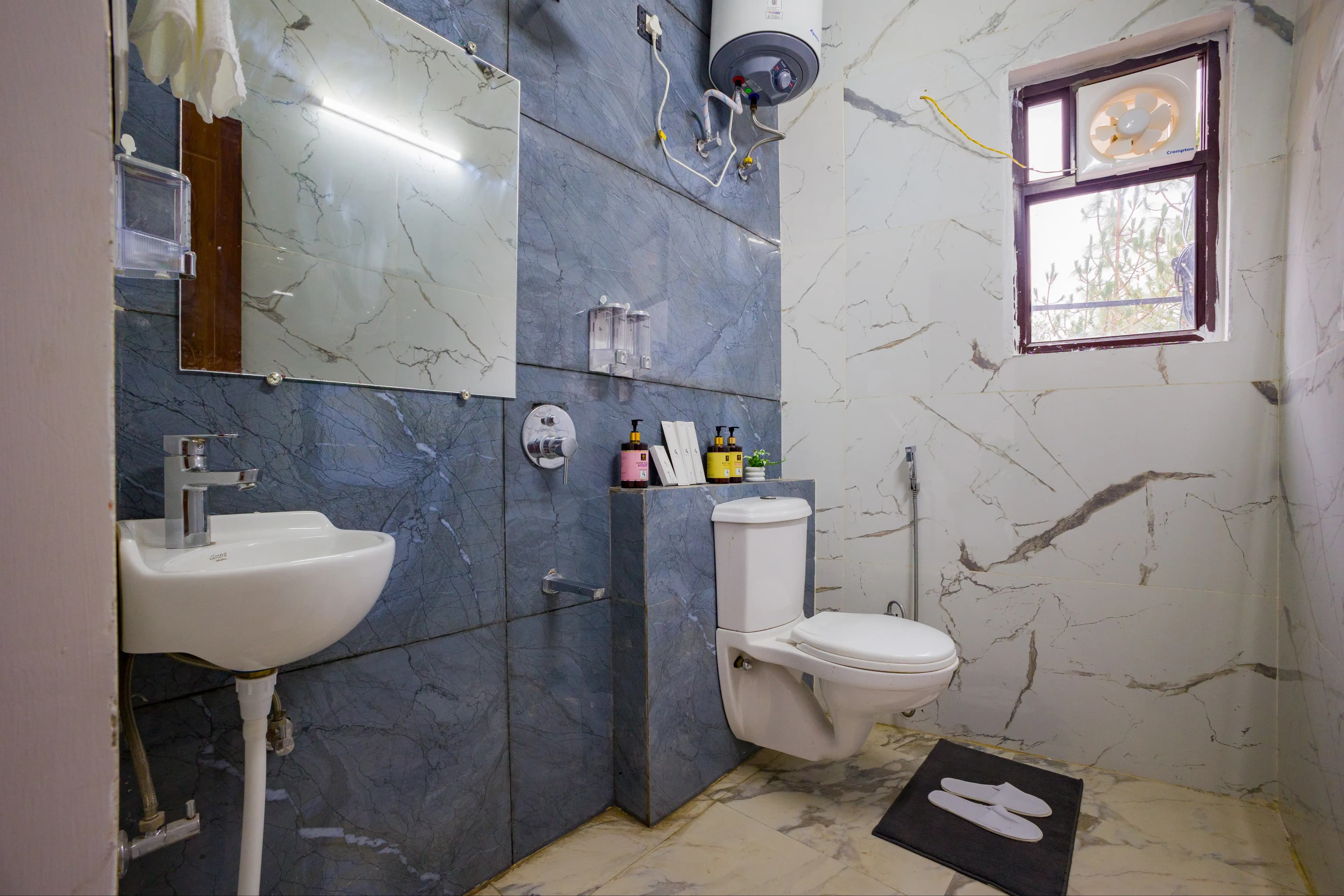 Archee’s Villa | Pet-friendly 6-BHK property with gaming zone, attic, open dining and 360° mountain views - Image 29