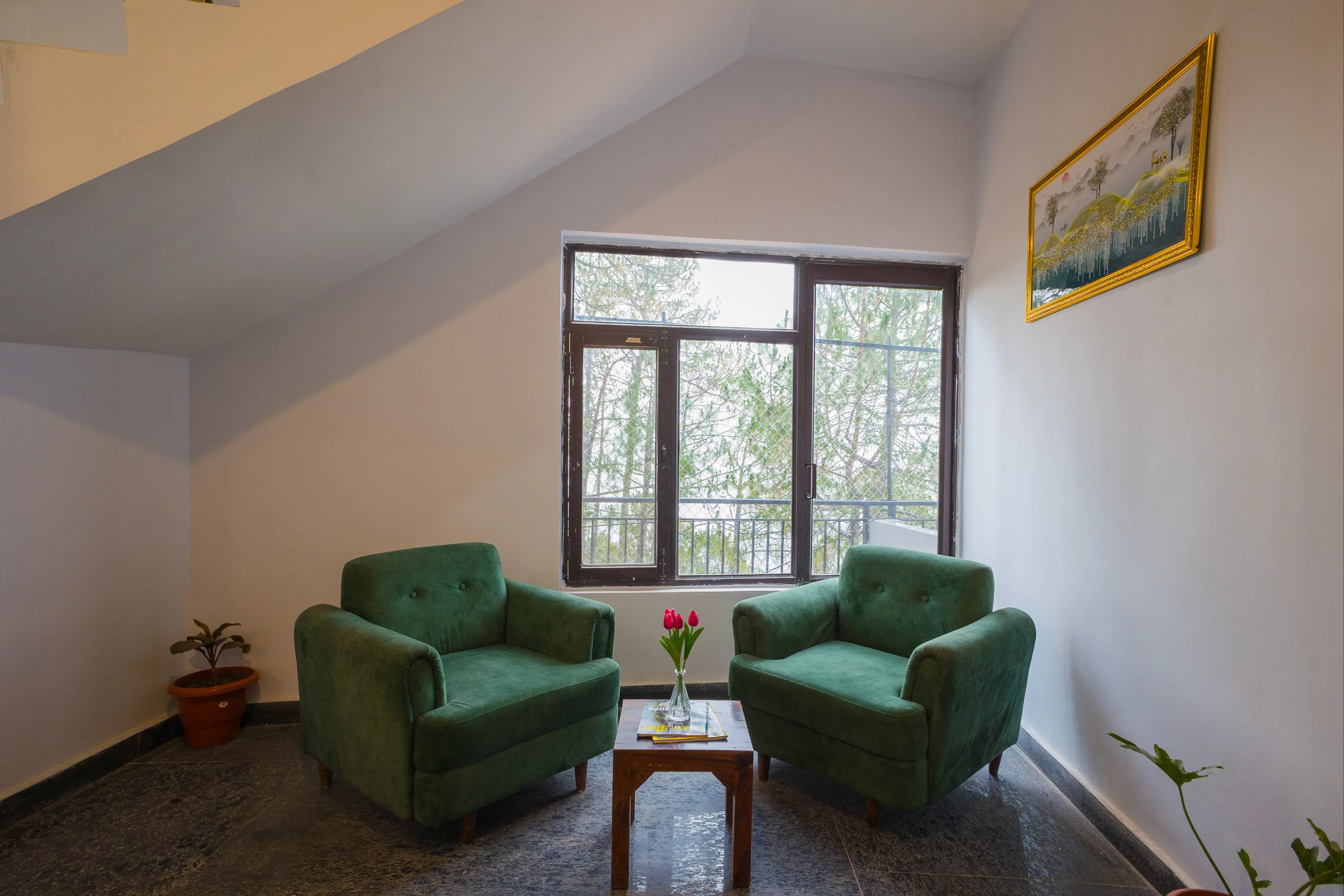 Archee’s Villa | Pet-friendly 6-BHK property with gaming zone, attic, open dining and 360° mountain views - Image 25