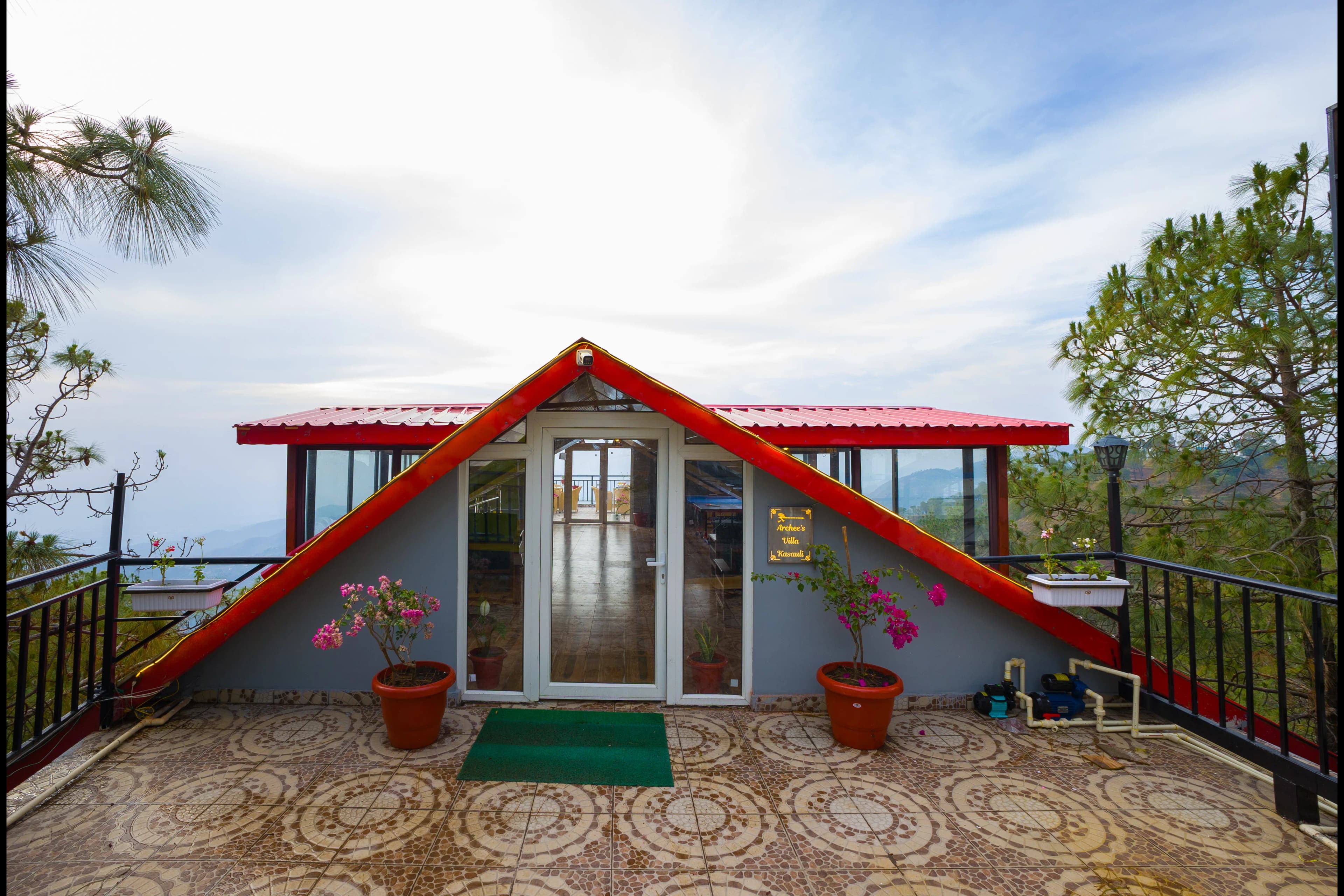 Archee’s Villa | Pet-friendly 6-BHK property with gaming zone, attic, open dining and 360° mountain views - Image 45