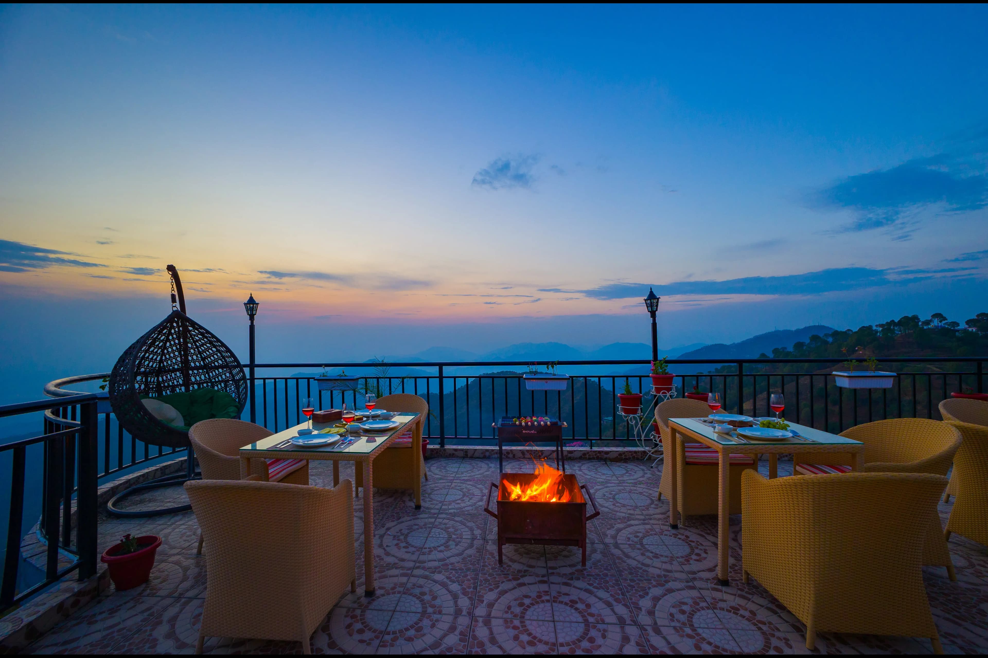 Archee’s Villa | Pet-friendly 6-BHK property with gaming zone, attic, open dining and 360° mountain views - Image 24