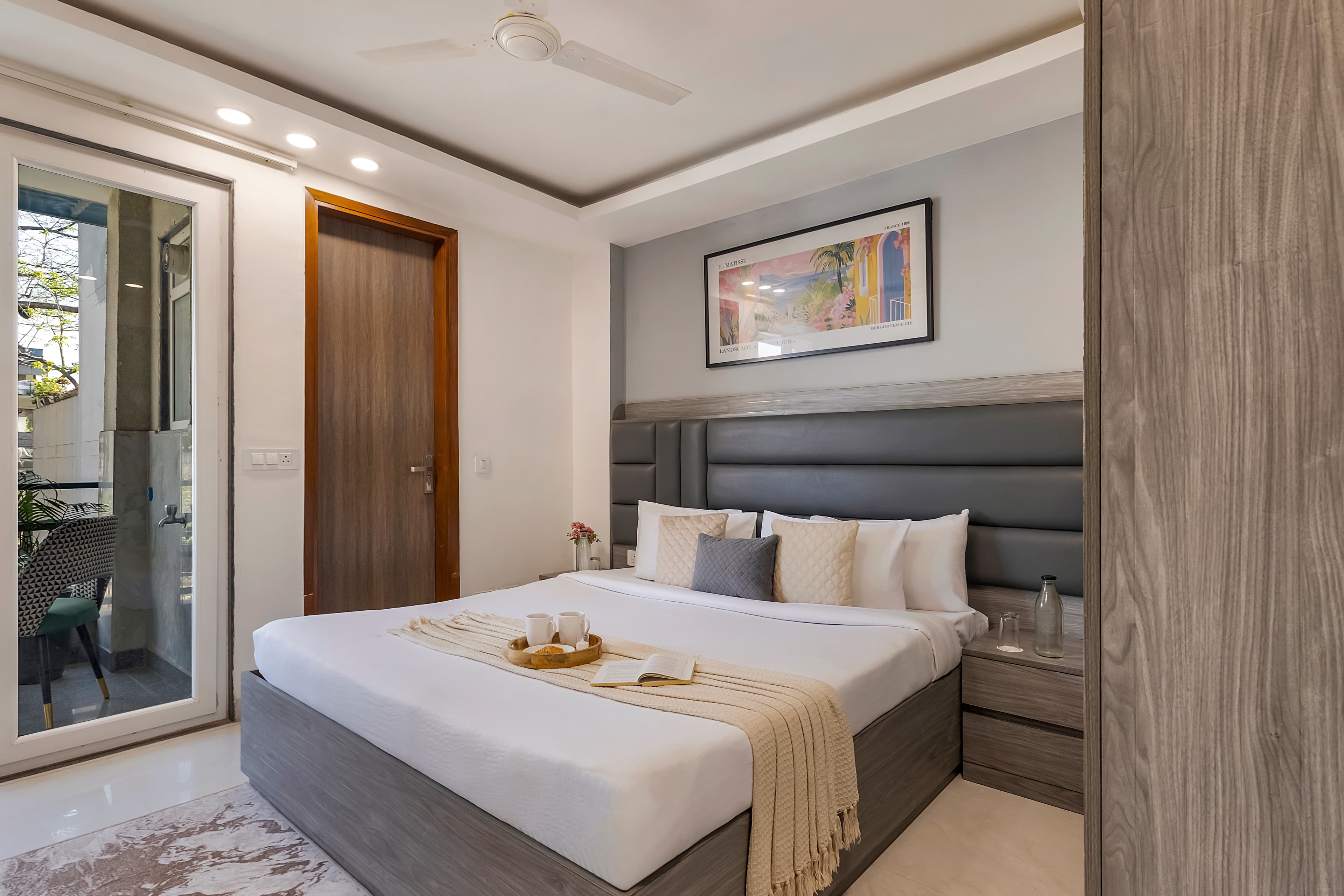 Liv Regalia Serviced Apartments | 1-BHK With Balcony with Restaurant, Lift, Gym & Conference Room | 1 km from Millennium City Centre - Image 12