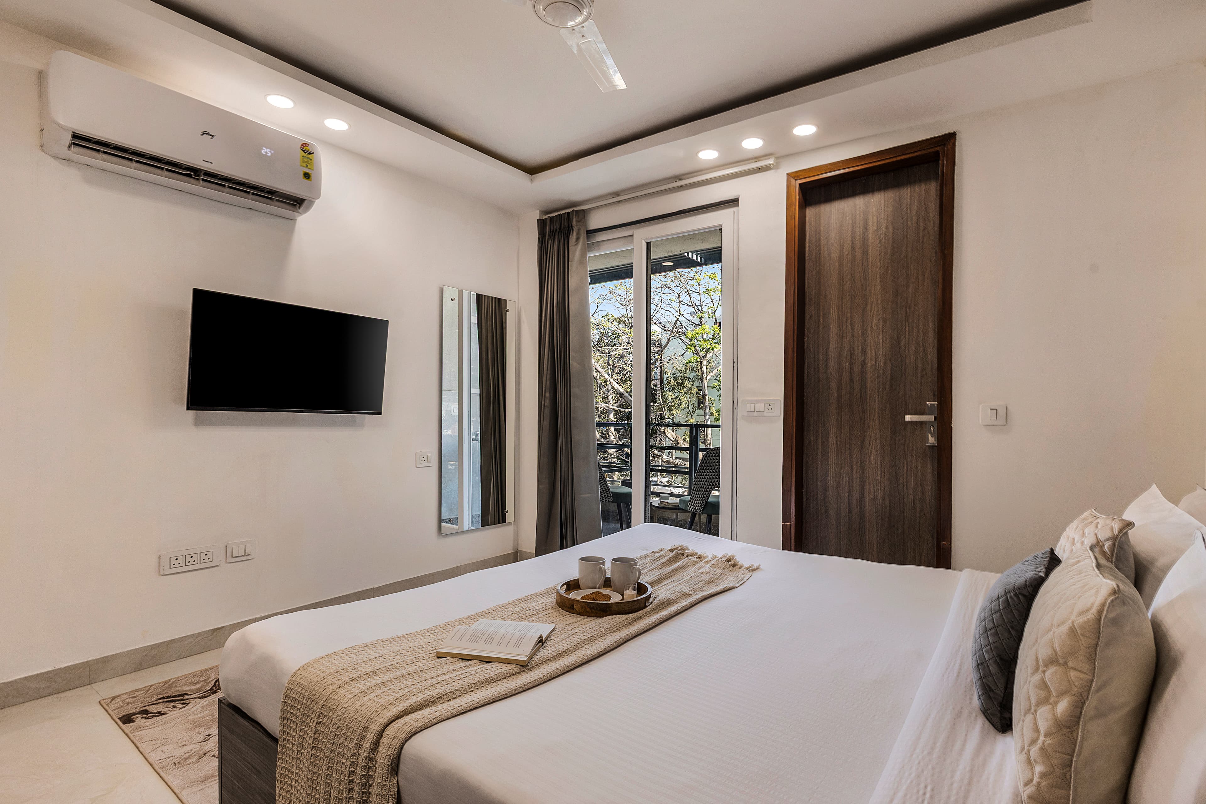 Liv Regalia Serviced Apartments | 1-BHK With Balcony with Restaurant, Lift, Gym & Conference Room | 1 km from Millennium City Centre - Image 28