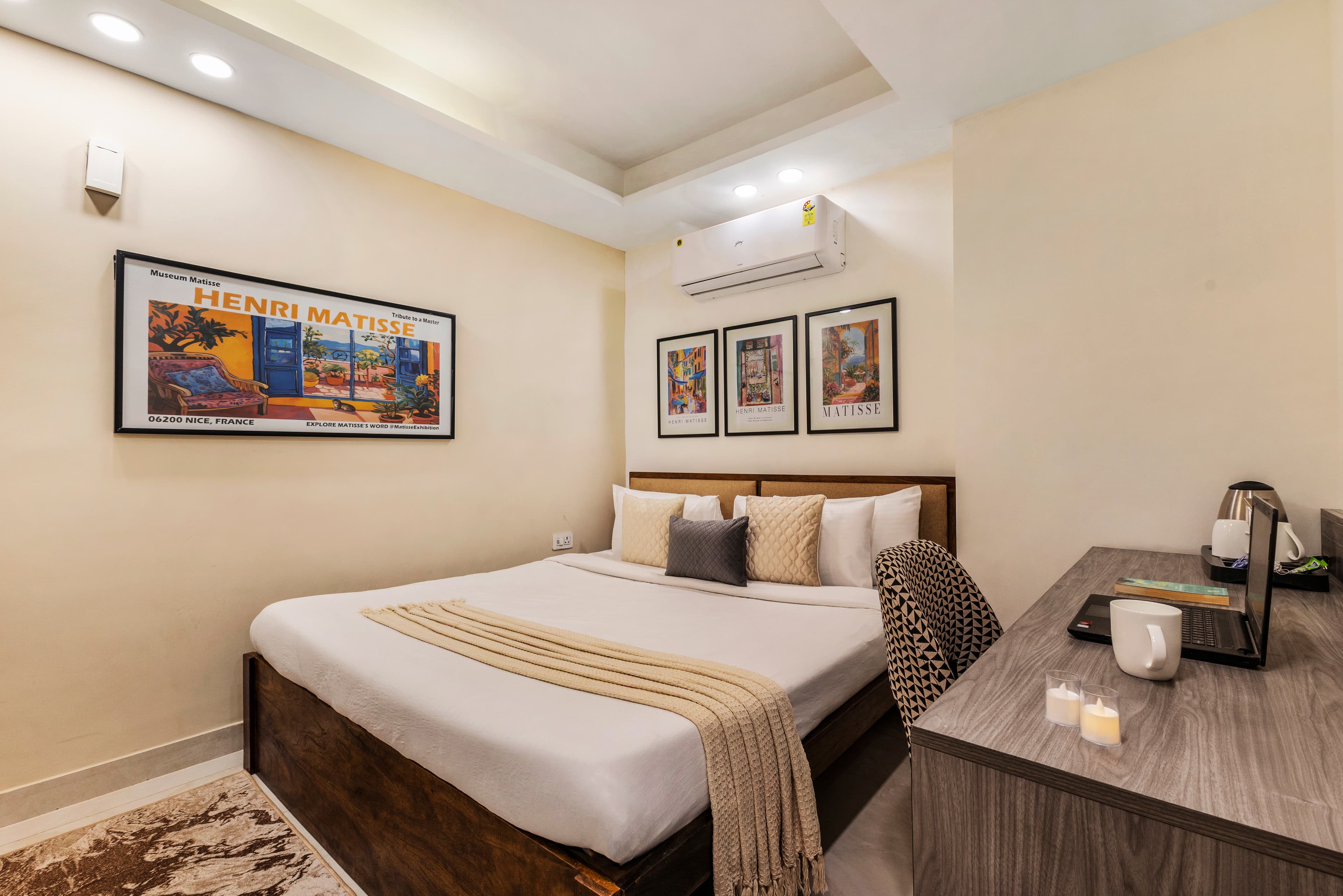 Liv Regalia Serviced Apartments | 1-BHK with a Double Bed, Restro, Gym, Lift & Conference Room | Close to Millennium City Centre (HUDA) - Image 32