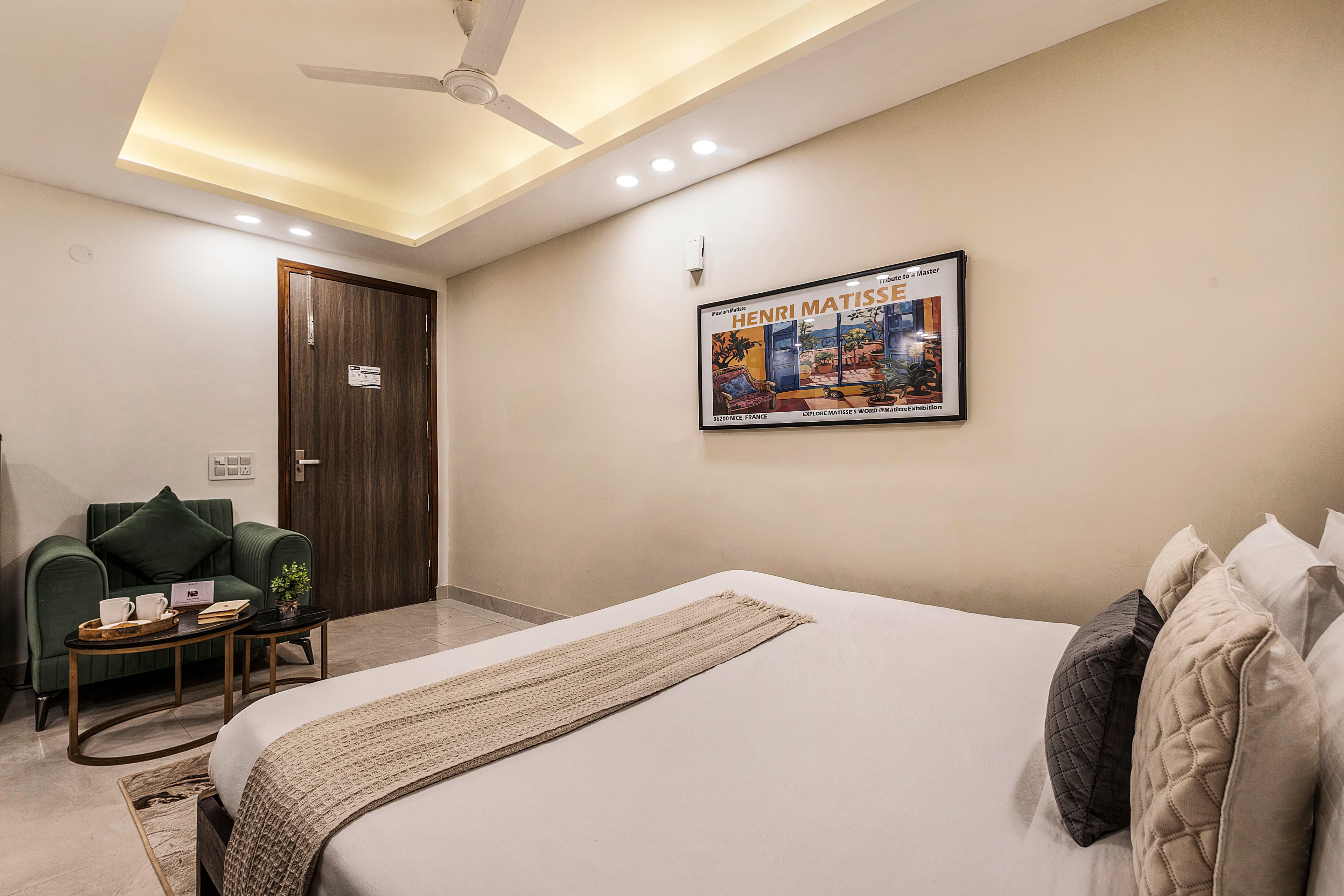 Liv Regalia Serviced Apartments | 1-BHK with a Double Bed, Restro, Gym, Lift & Conference Room | Close to Millennium City Centre (HUDA) - Image 31