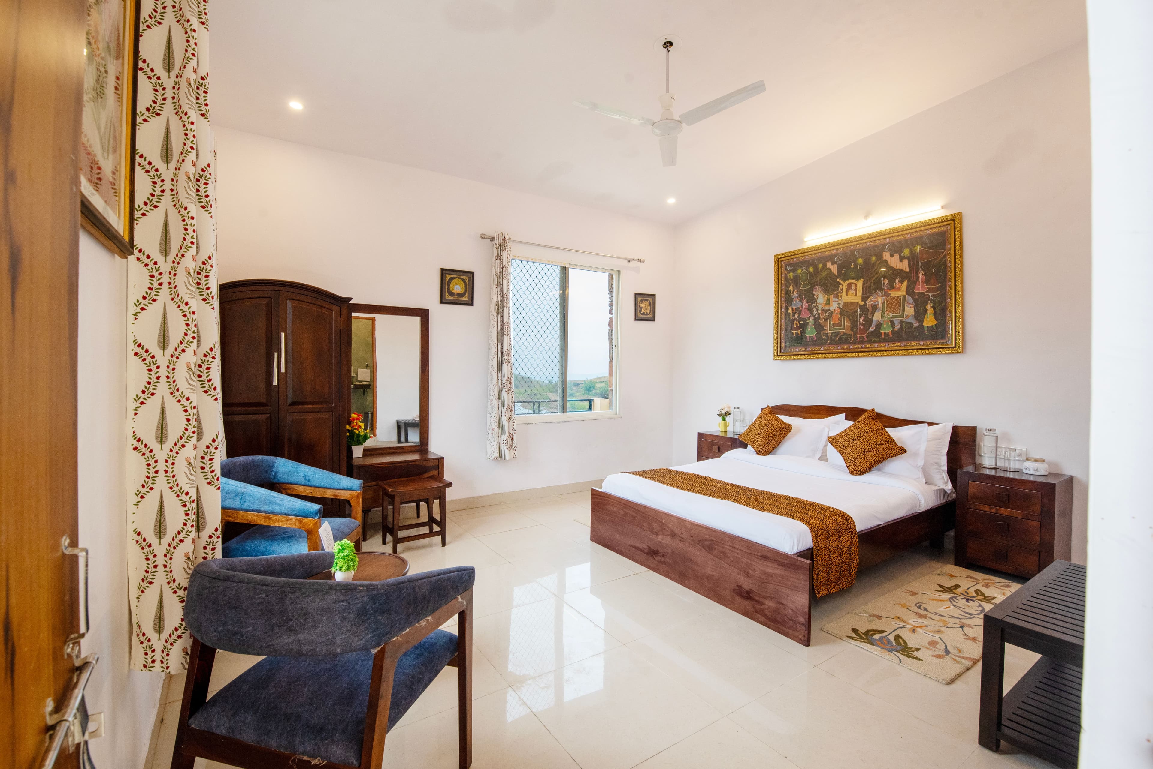 Colonel Retreat | 3-BHK Hideaway with Private Pool & Gardens Near Ubeshwar Mahadev Temple - Image 8