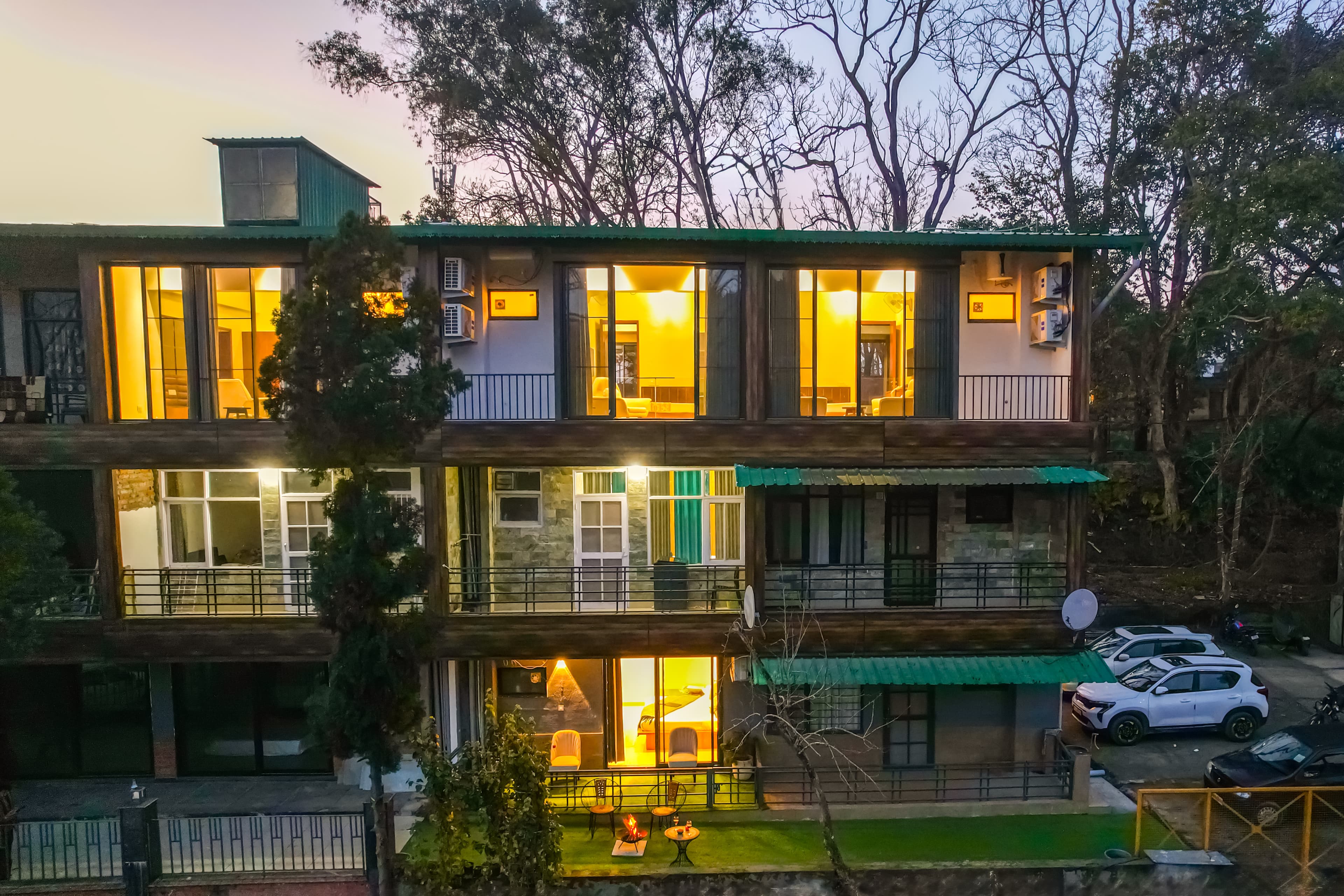Lakefront S-5 | 1- BHK Apartment Close to Naukuchiatal Lake - Image 3