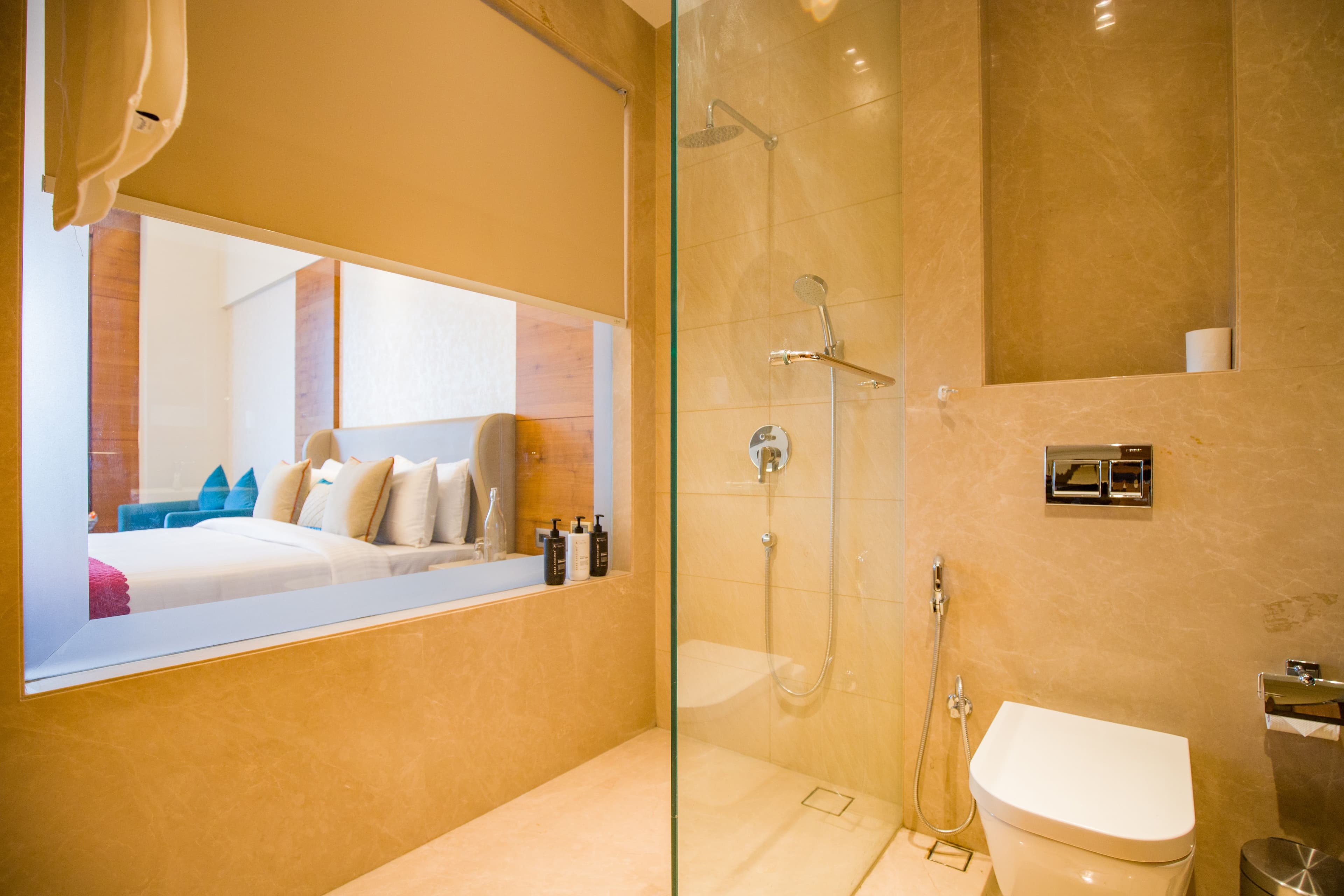 Eternal Oasis Aravali View Suite | Elegant 1-Room With Restaurant & Celebration Venue | Golf Course Road - Image 24