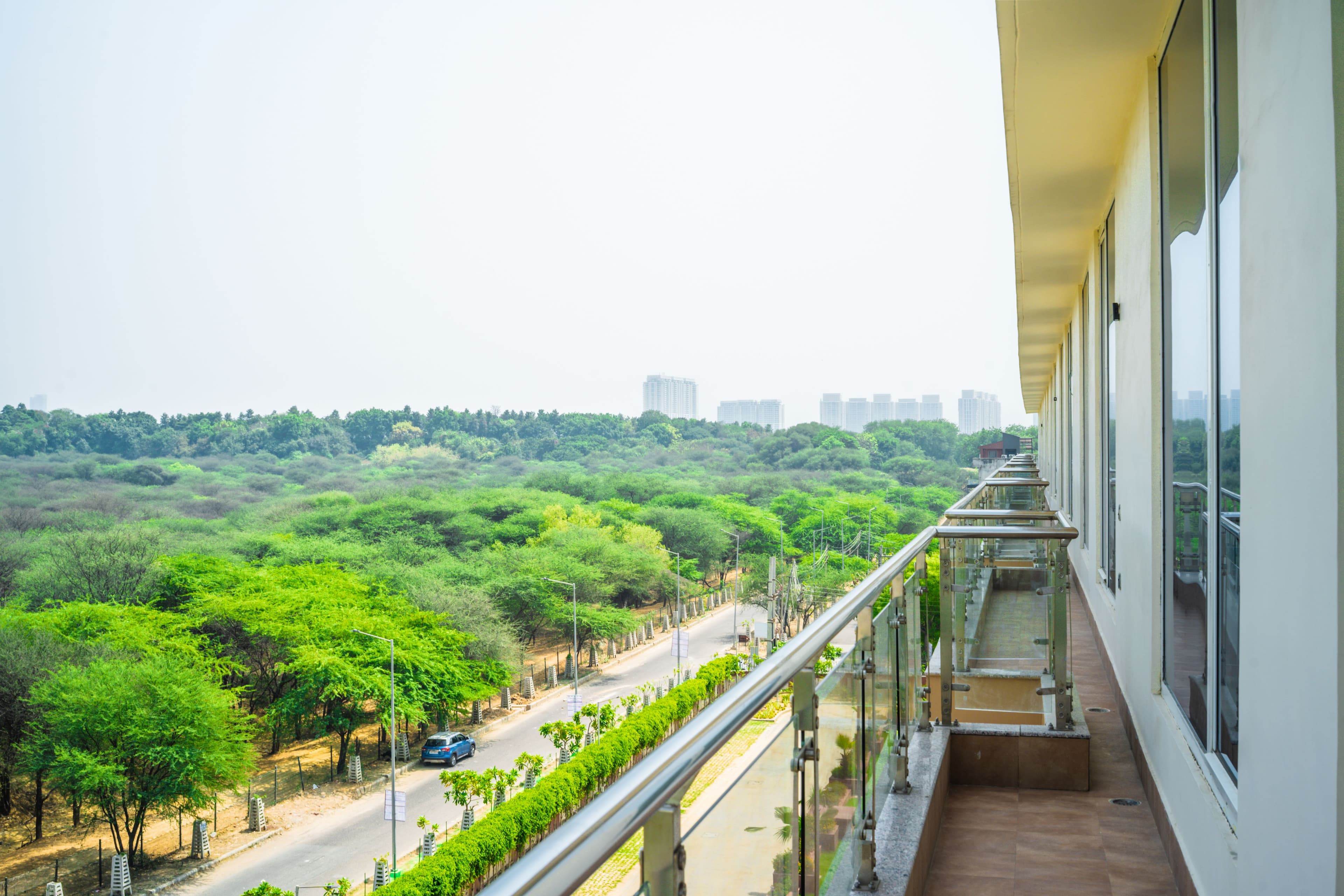 Eternal Oasis Aravali View Suite | Elegant 1-Room With Restaurant & Celebration Venue | Golf Course Road - Image 25
