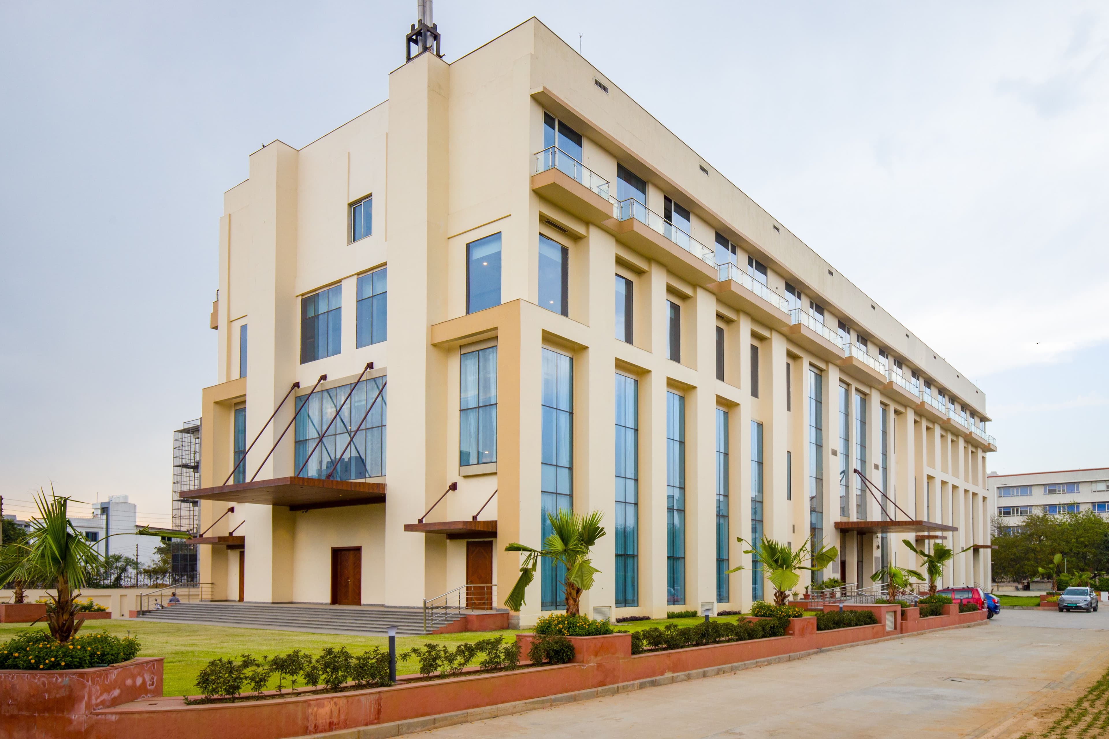 Eternal Oasis Aravali View Suite | Elegant 1-Room With Restaurant & Celebration Venue | Golf Course Road - Image 31