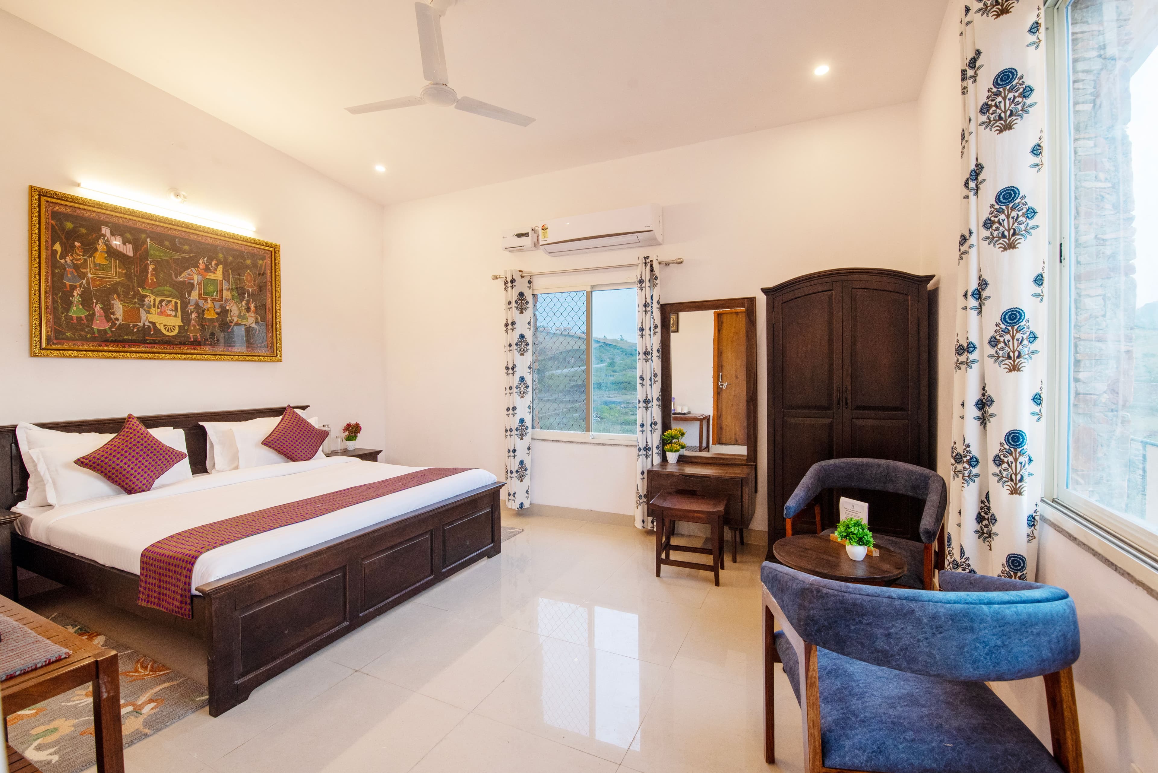 Colonel Retreat | 3-BHK Hideaway with Private Pool & Gardens Near Ubeshwar Mahadev Temple - Image 12