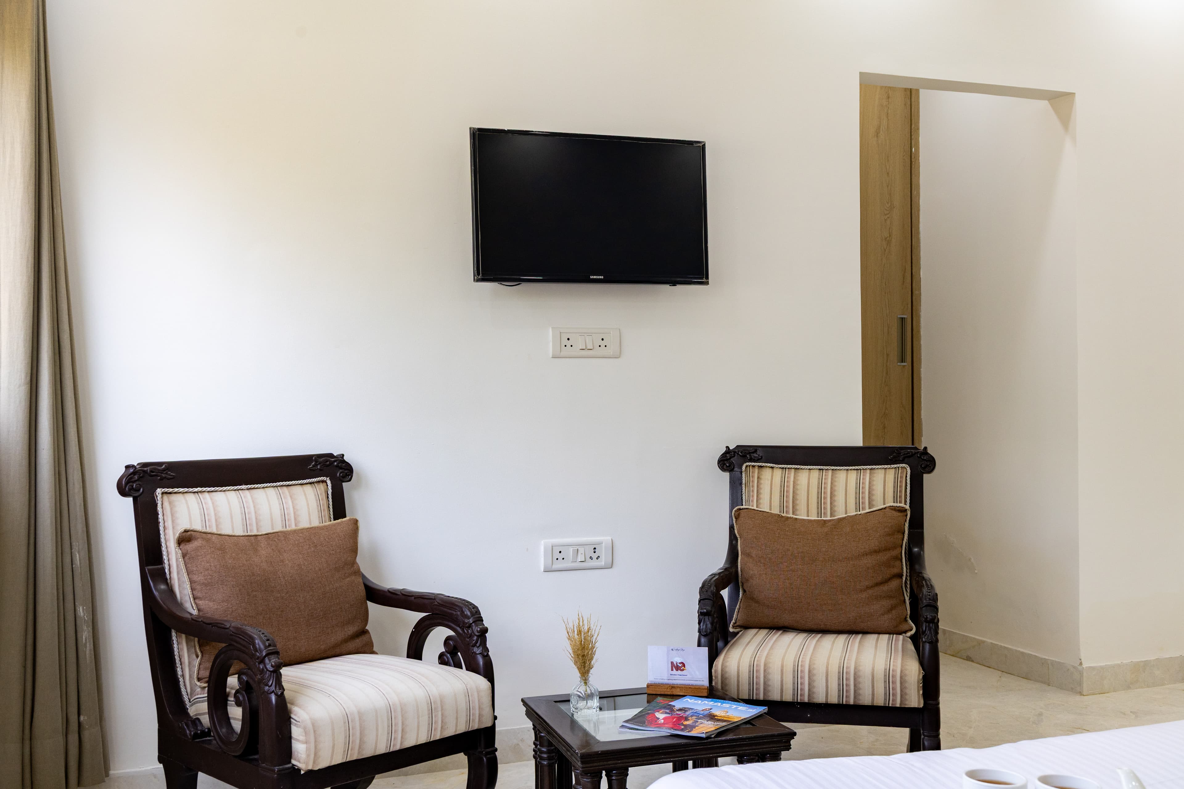 Ratikara Ullaas | 2-BHK with Private Pool, Lounge Space, Pool table & Lawn - Image 10