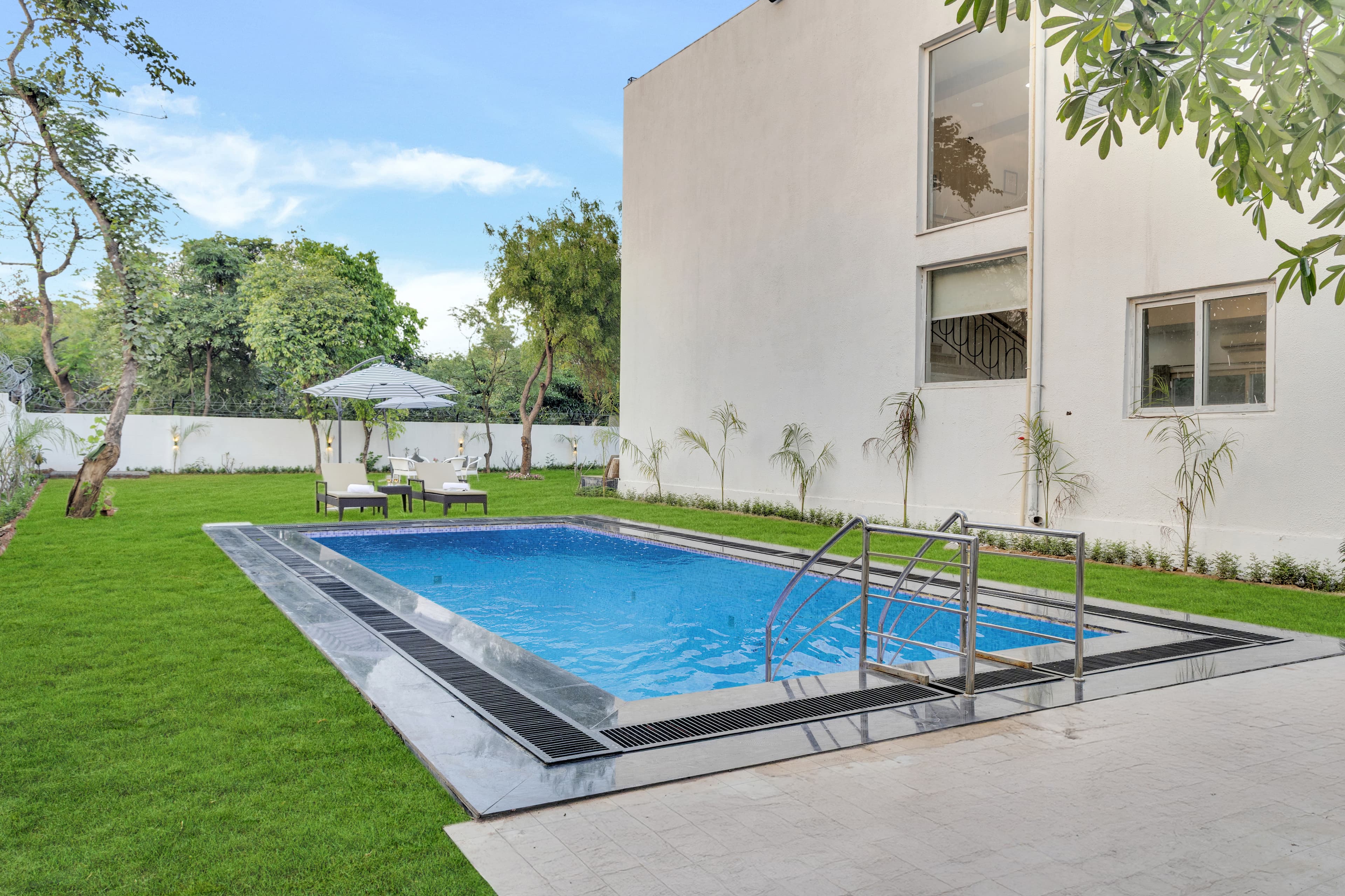 Ratikara Ullaas | 2-BHK with Private Pool, Lounge Space, Pool table & Lawn - Image 2
