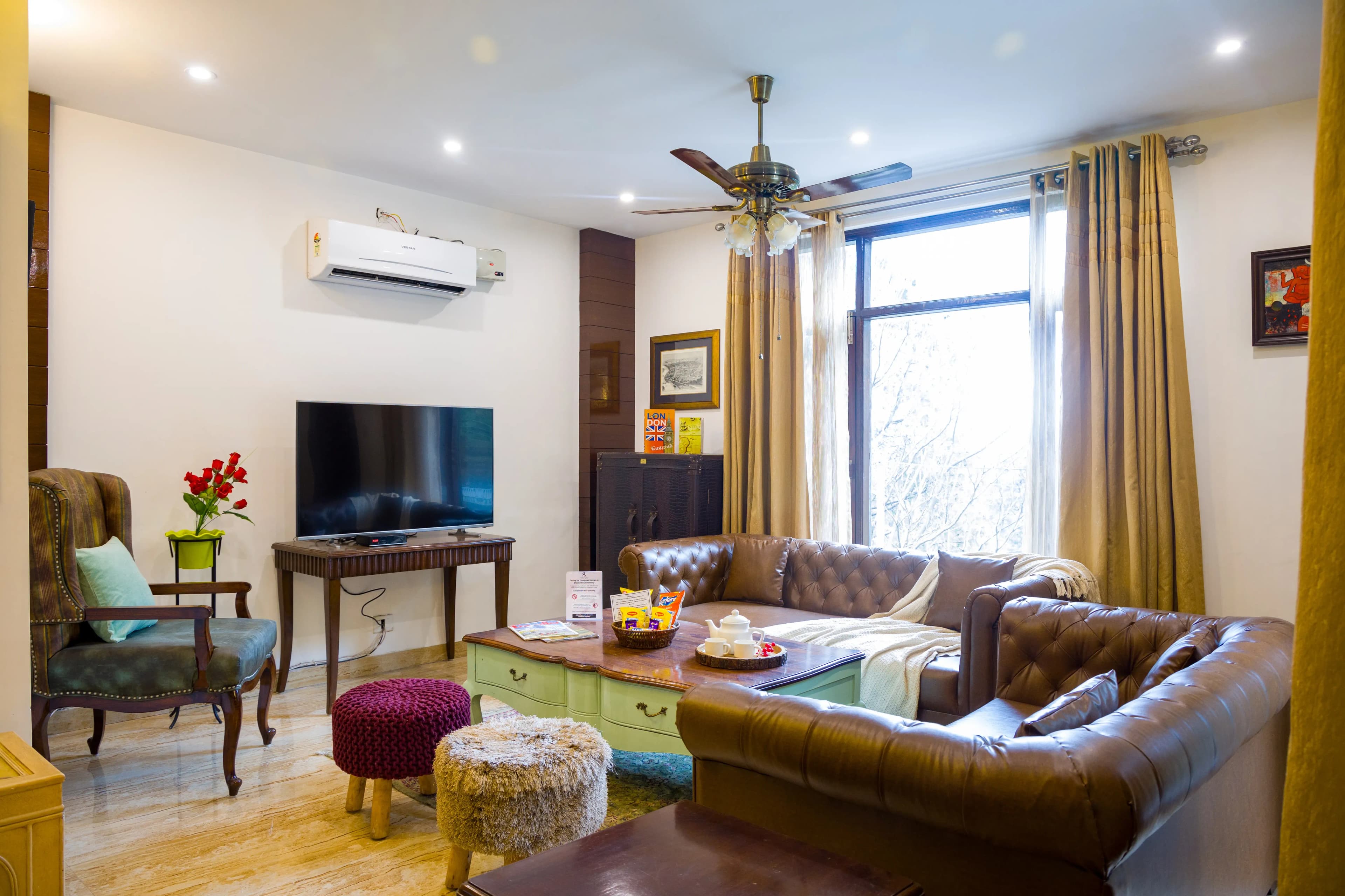 Kasauli Woods Cottage | Hillside 3-BHK Retreat With Outdoor Lounge, Balcony & Scenic Views - Image 3