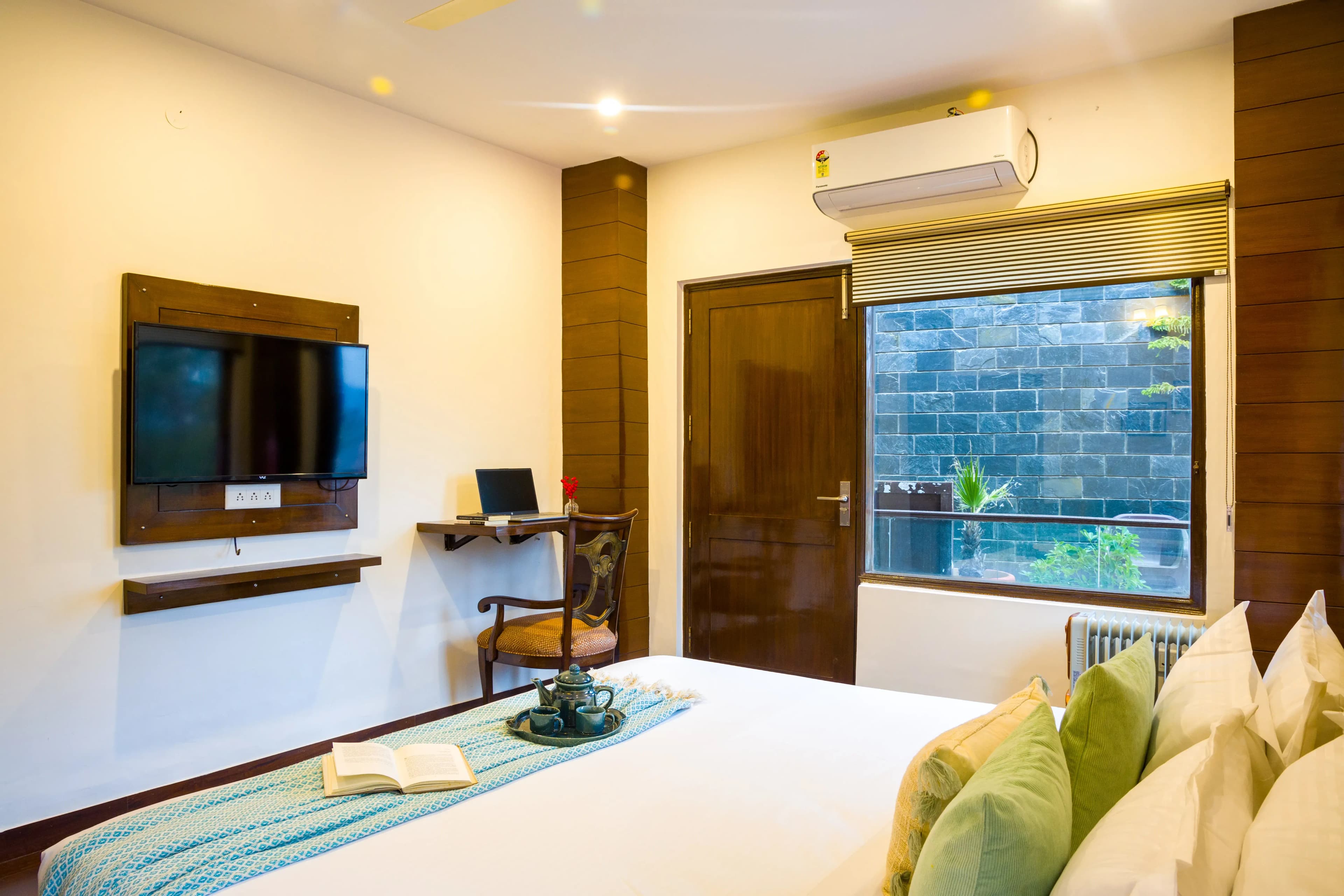 Kasauli Woods Cottage | Hillside 3-BHK Retreat With Outdoor Lounge, Balcony & Scenic Views - Image 29