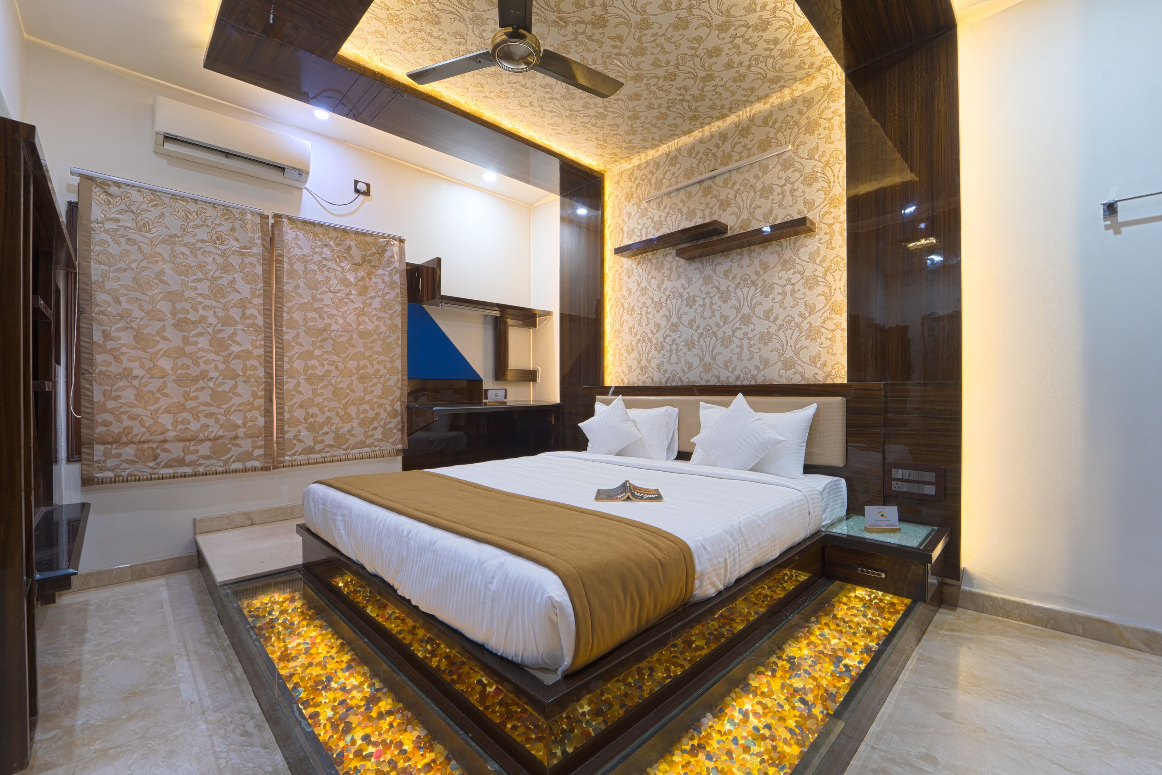 Royal Valora | Charming 5-BHK Villa With Garden, Lounge Area & Modern Comforts |  near Gundamagere Lake - Image 11