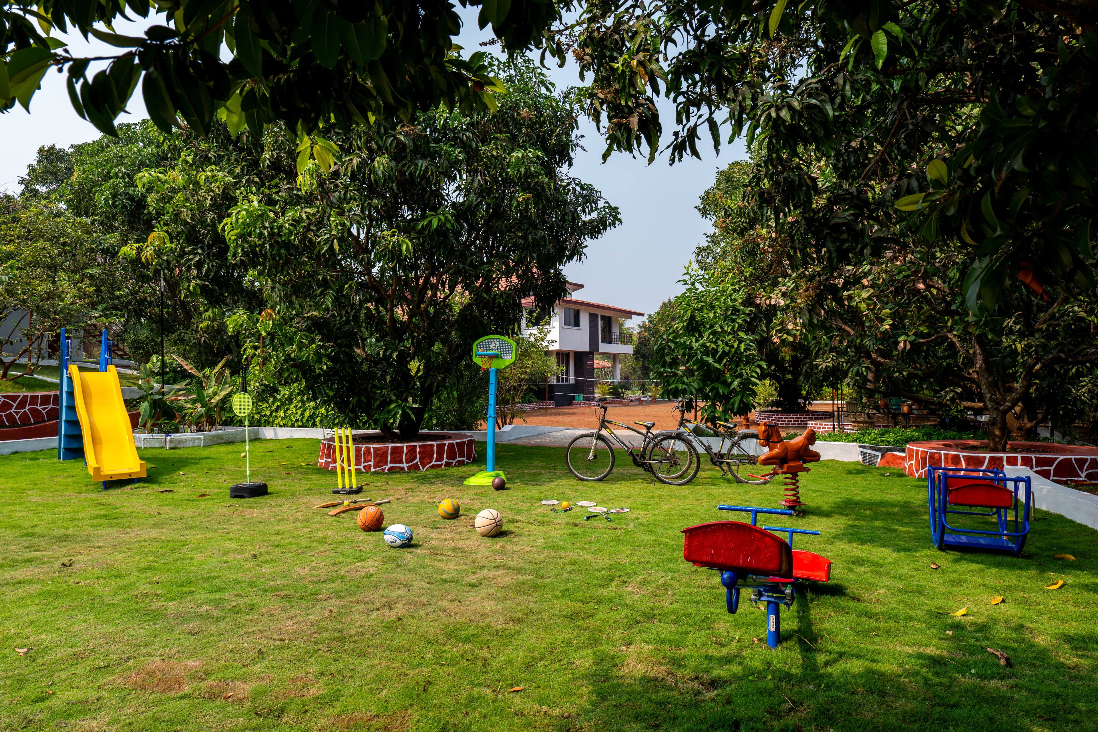 Valdivian Villa | 3-BHK with Verandah, Temple and Machan - Image 5