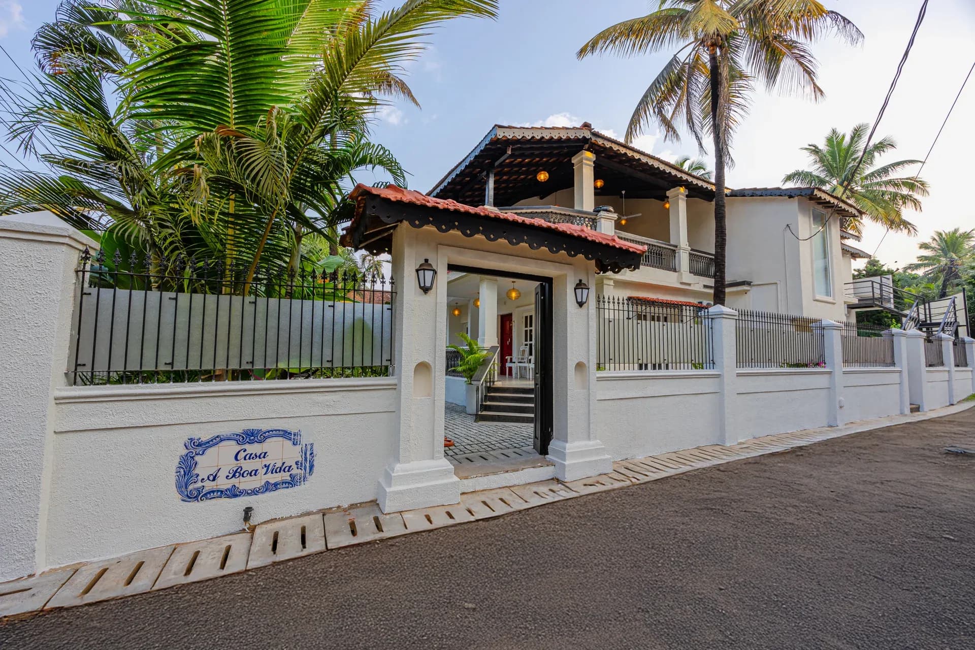 Casa Boa Vida | Luxe 4-BHK Villa Near Candolim Beach With Private Pool, Terrace & Bar - Image 11