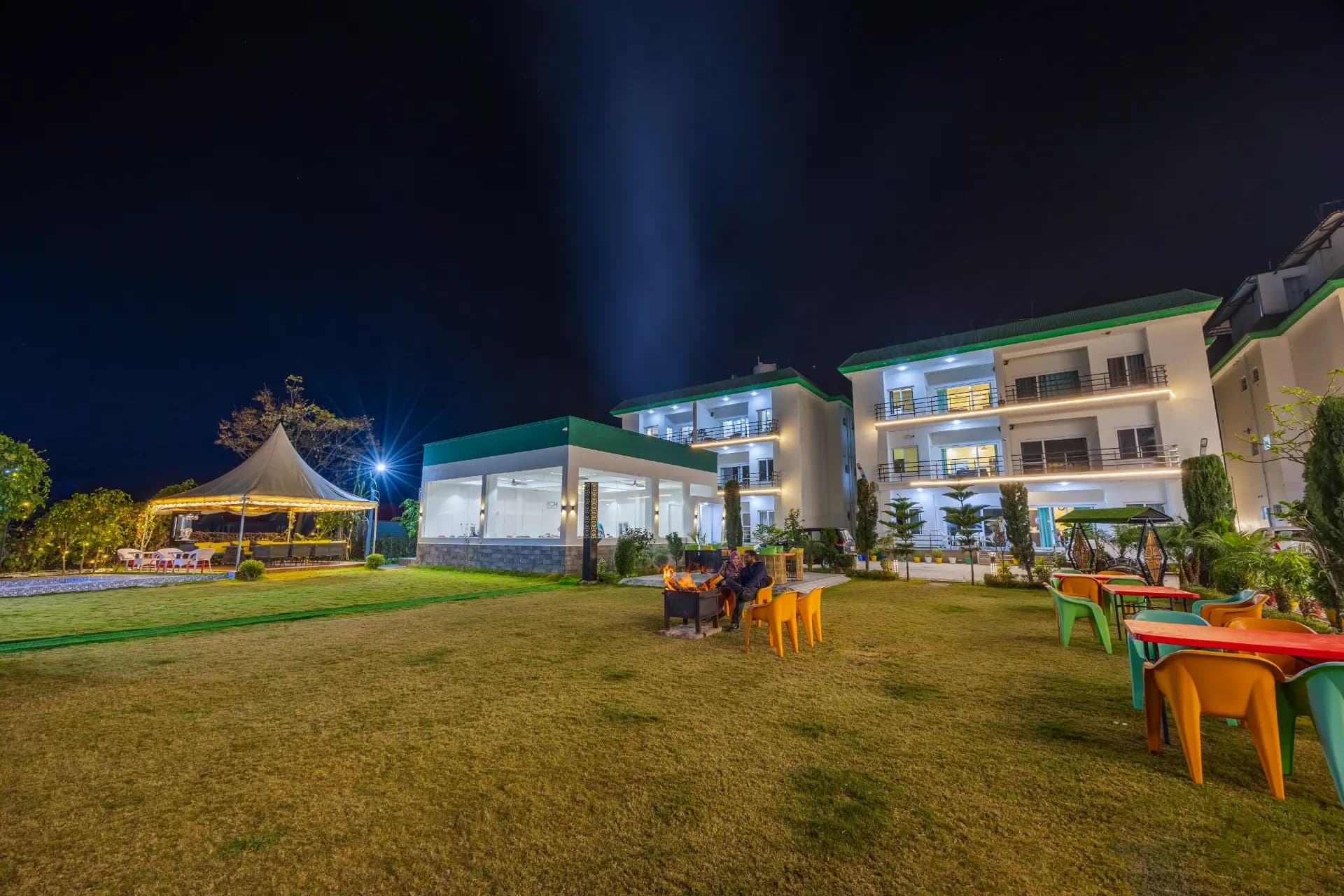 Kingdom Heartz |  Cosy Pet-friendly Studio Apartment With Balcony, Common Pool, Common Garden & Restaurant - Image 4