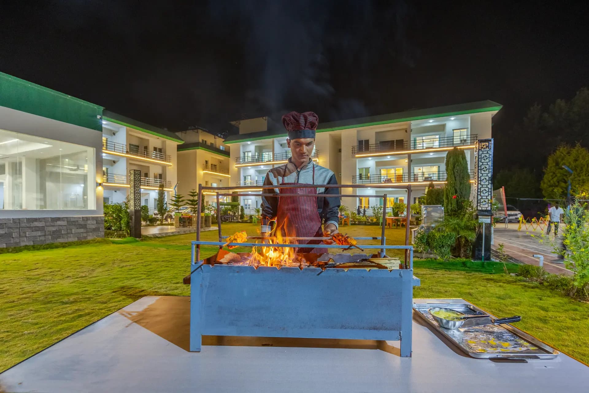 Kingdom Heartz |  Cosy Pet-friendly Studio Apartment With Balcony, Common Pool, Common Garden & Restaurant - Image 20