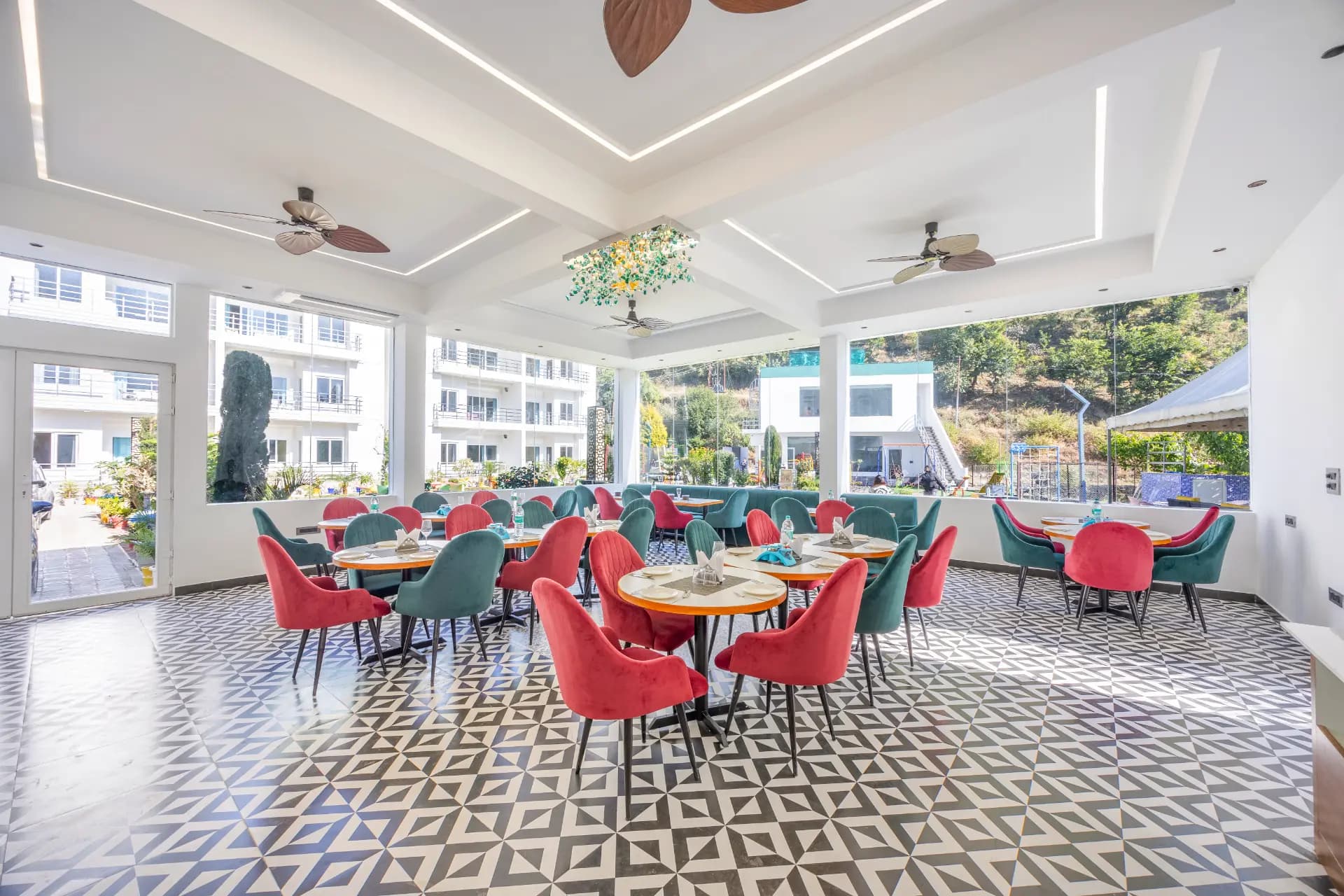 Kingdom Heartz |  Cosy Pet-friendly Studio Apartment With Balcony, Common Pool, Common Garden & Restaurant - Image 26