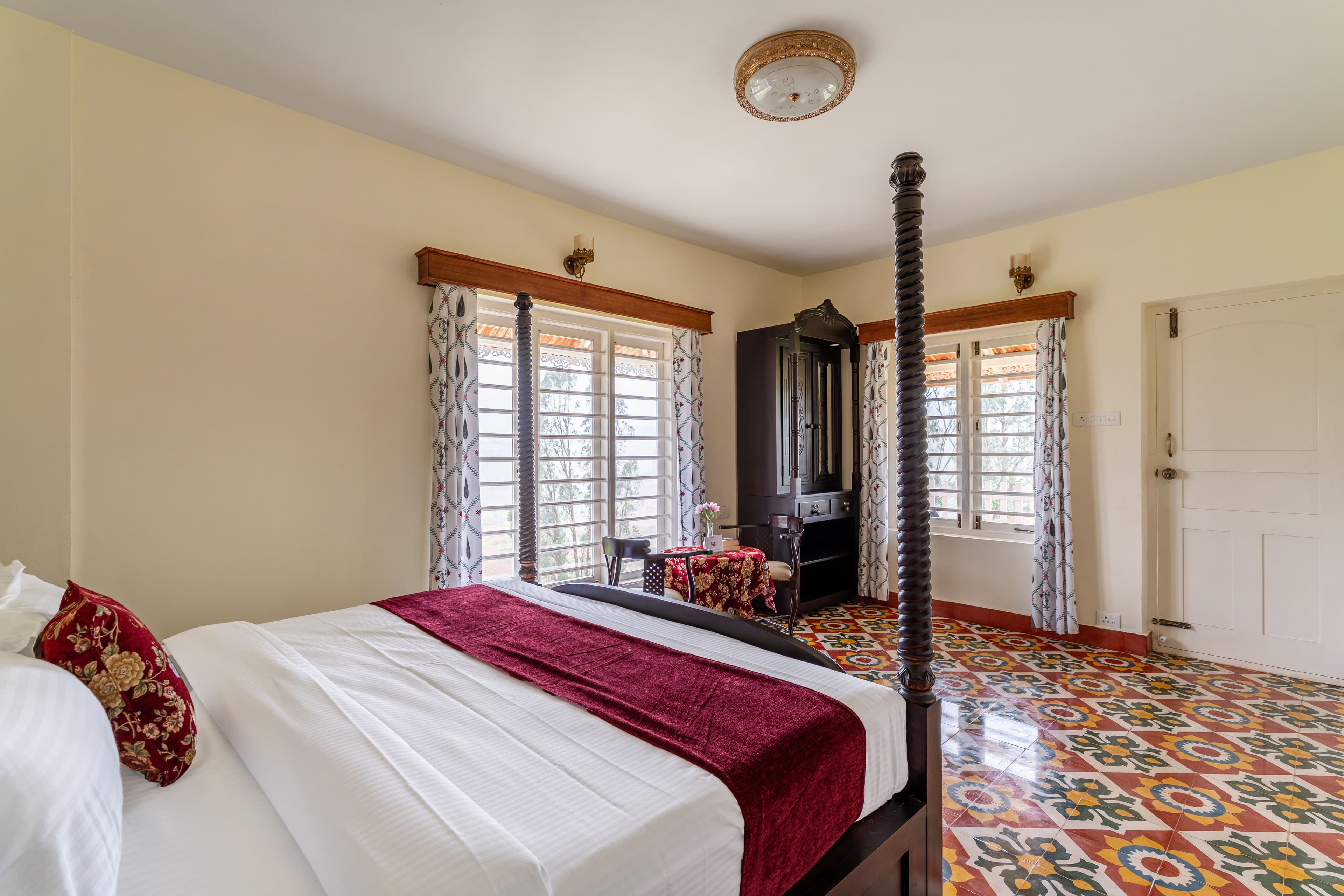 Mihirika’s Nirvana | 5-BHK With Garden, Gazebo, Bonfire Pit & Scenic Views; Near Karnataka Garden - Image 43