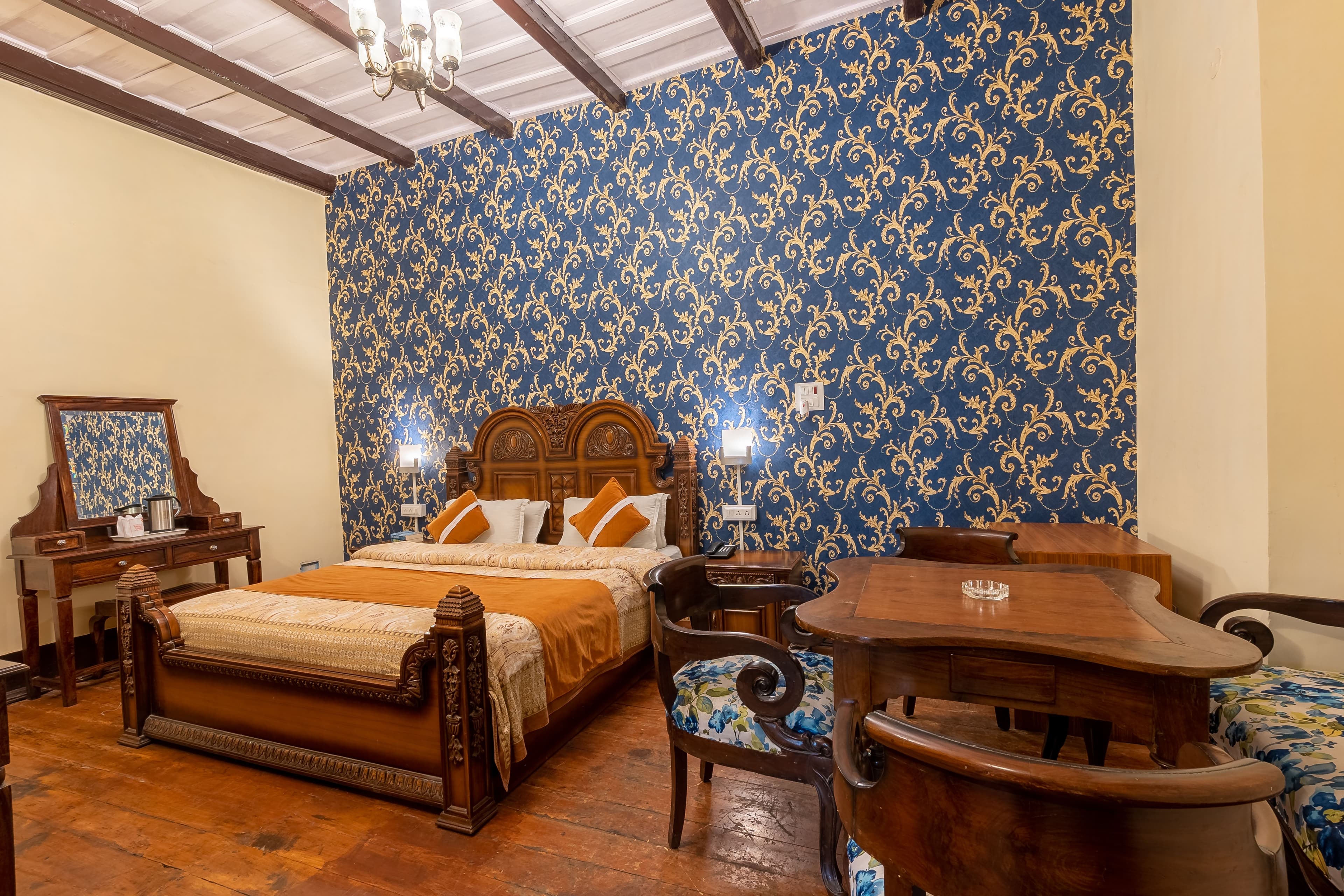 The Hive Cottage Kipling | Serene Hillside Resort With Restaurant, & Outdoor Seating | Ample Parking - Image 21