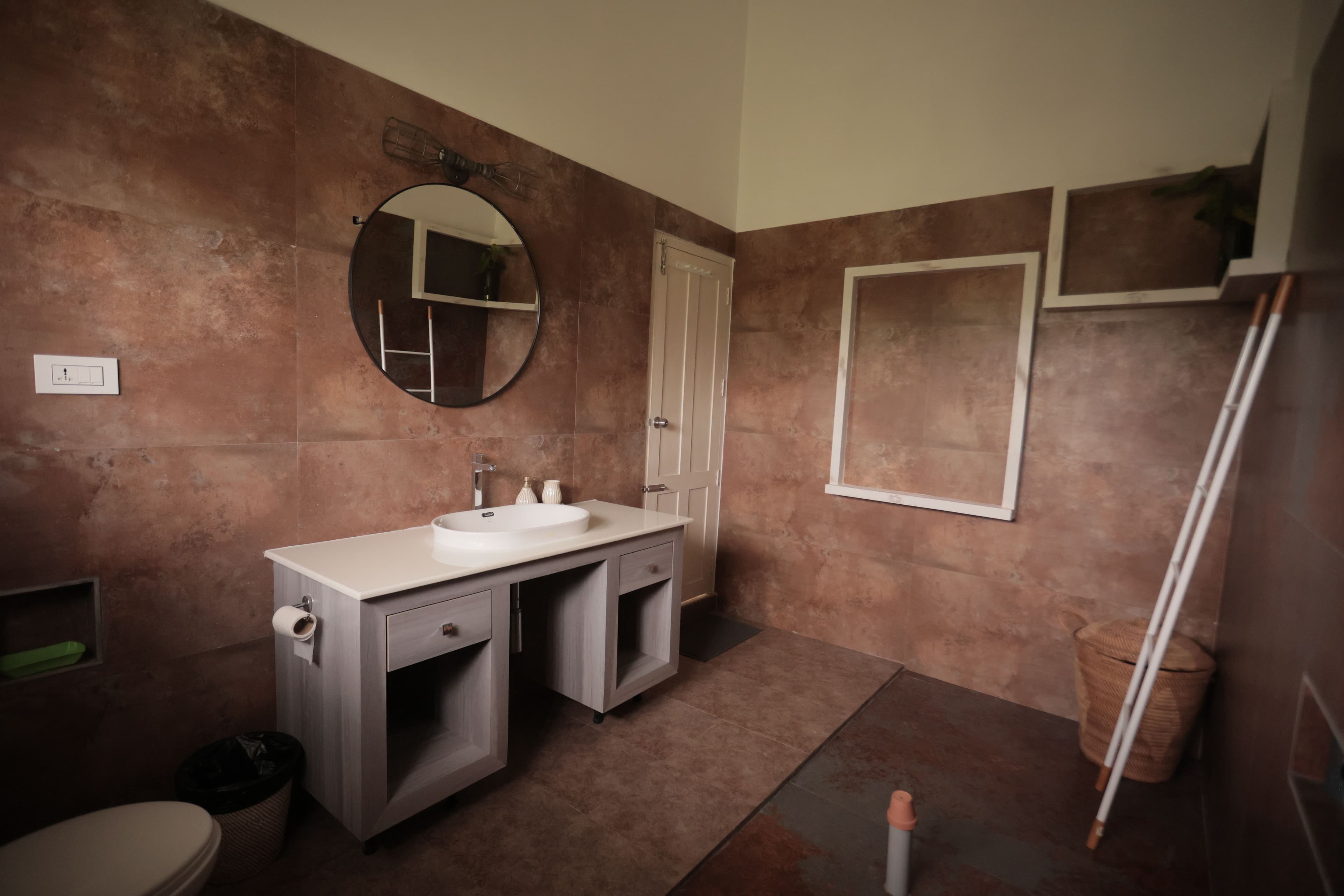 Palliath House |3-BHK With, Living Lounge, Patio, Shared Lawn and 3 Natural Ponds | Near Andhakaranazhi Beach - Image 13