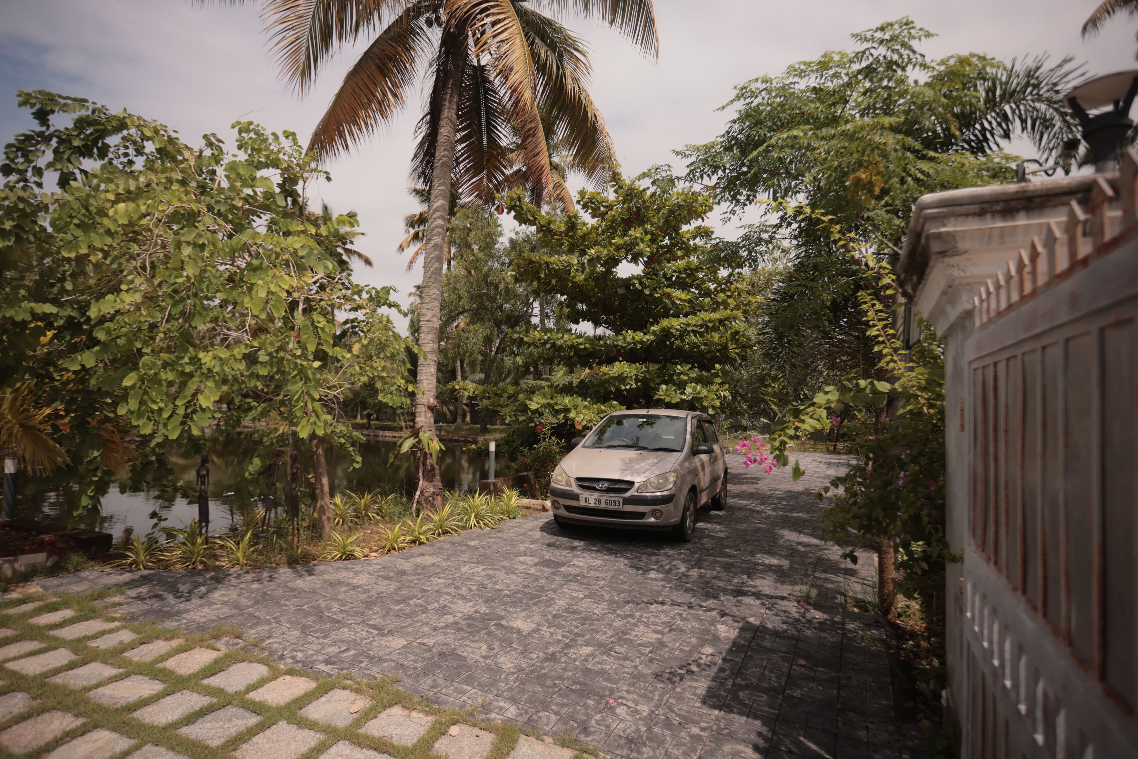 Palliath House |3-BHK With, Living Lounge, Patio, Shared Lawn and 3 Natural Ponds | Near Andhakaranazhi Beach - Image 42