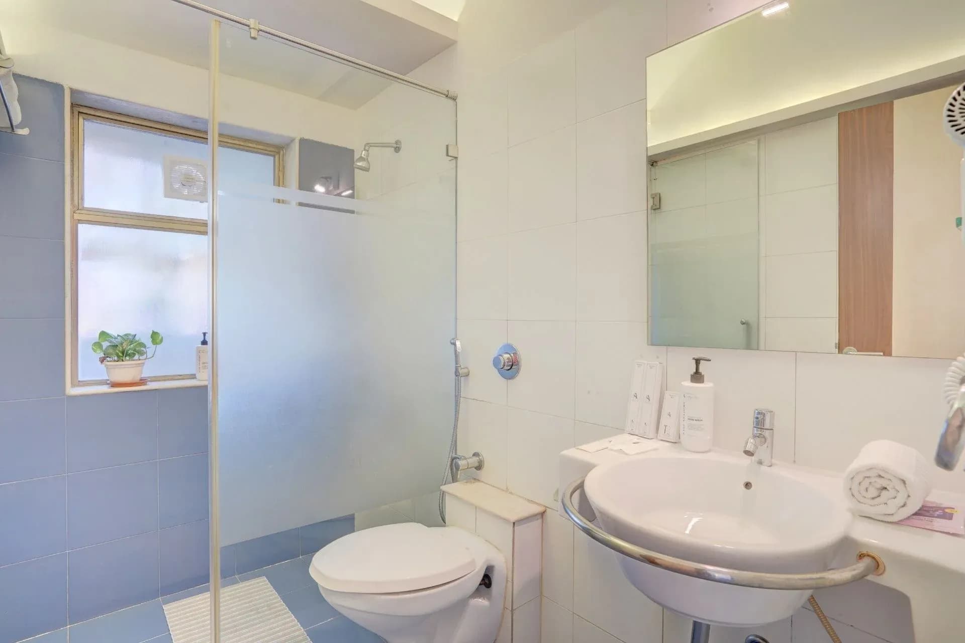 Adarsh Villa 3 | Pet-Friendly 3-BHK With Balcony, Bathtub and Scenic Views  - Image 10