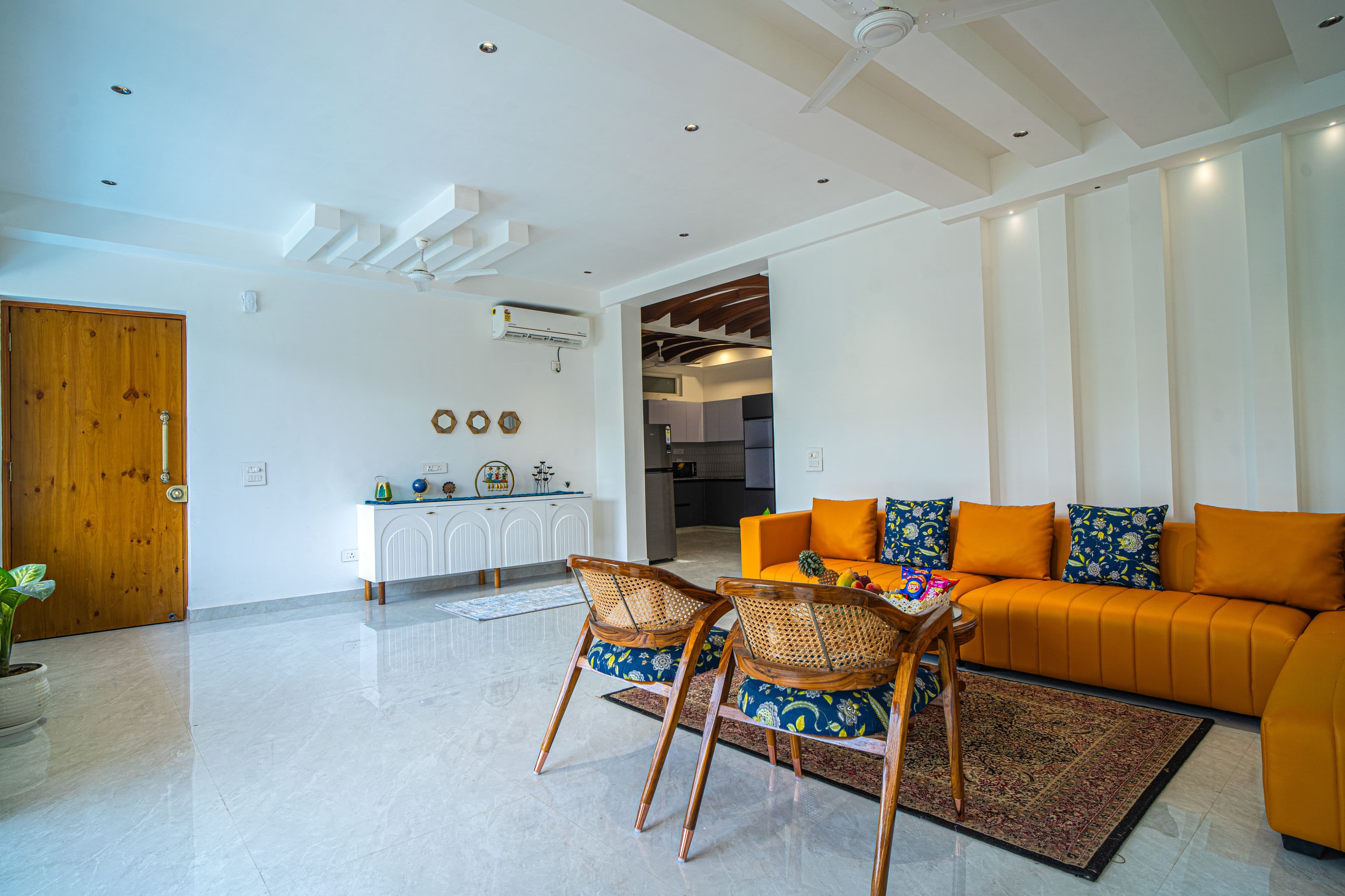 Udgam Vilas 3-BHK | Elegant Pet-friendly Apartment With Lift & Balcony Near Robber’s Cave - Image 8