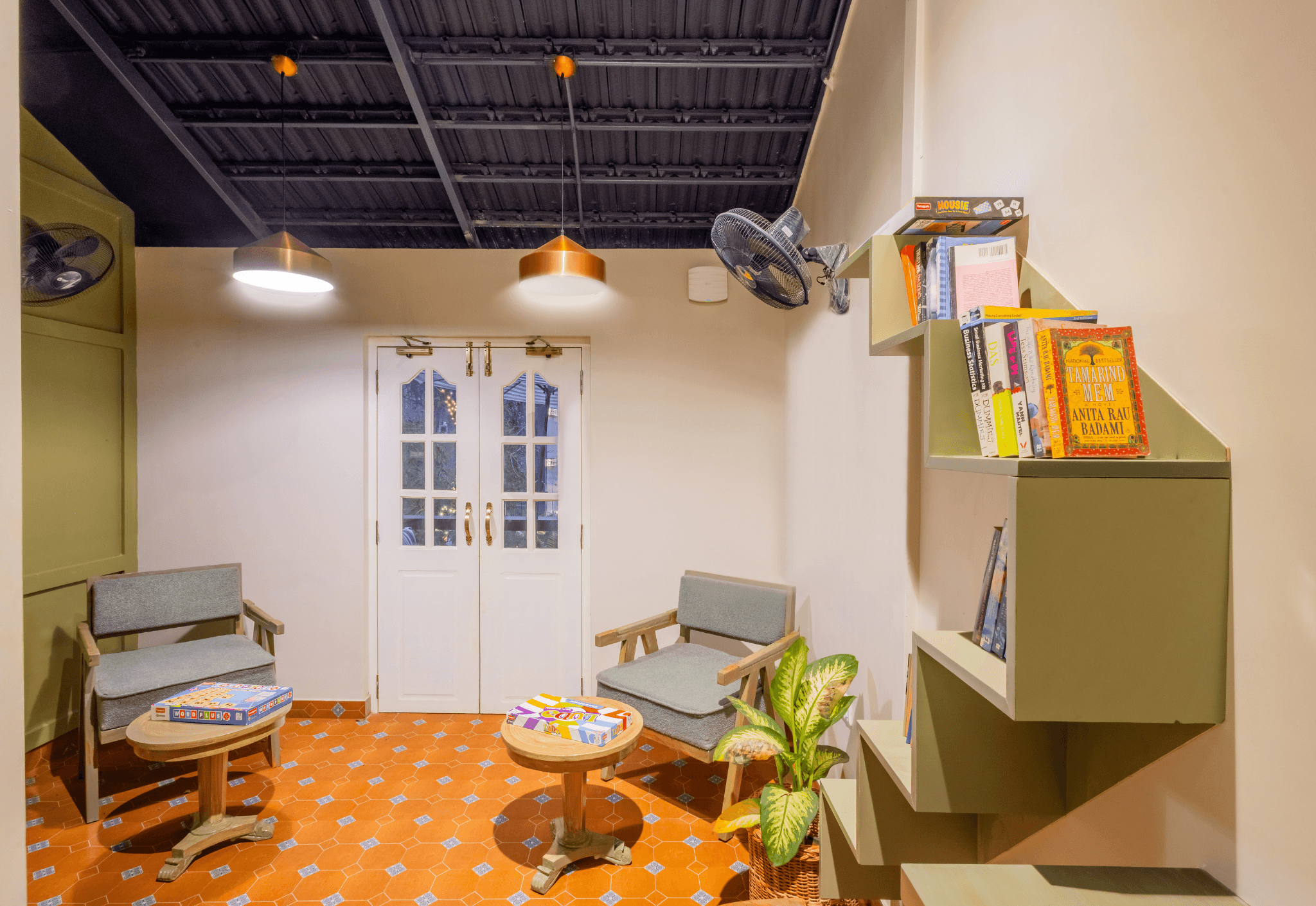 Goan Bliss Deluxe Room | Boutique Resort Stay Near Varca & Benaulim Beaches with Pool, Restro & Library - Image 7