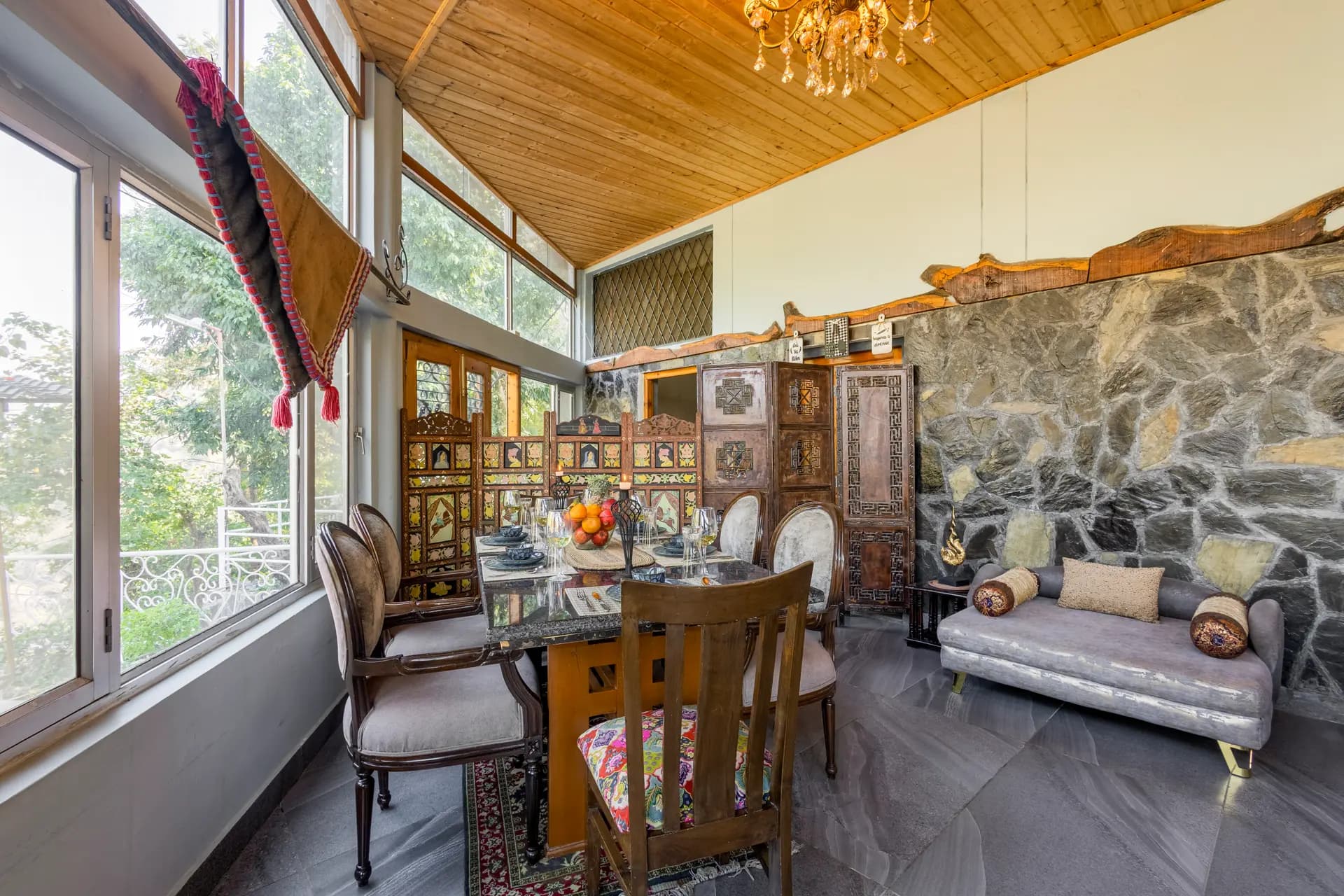 Zephyr Heaven | 1-Hillview Room with Common Pool, Gym & On-Site Restaurant - Image 33