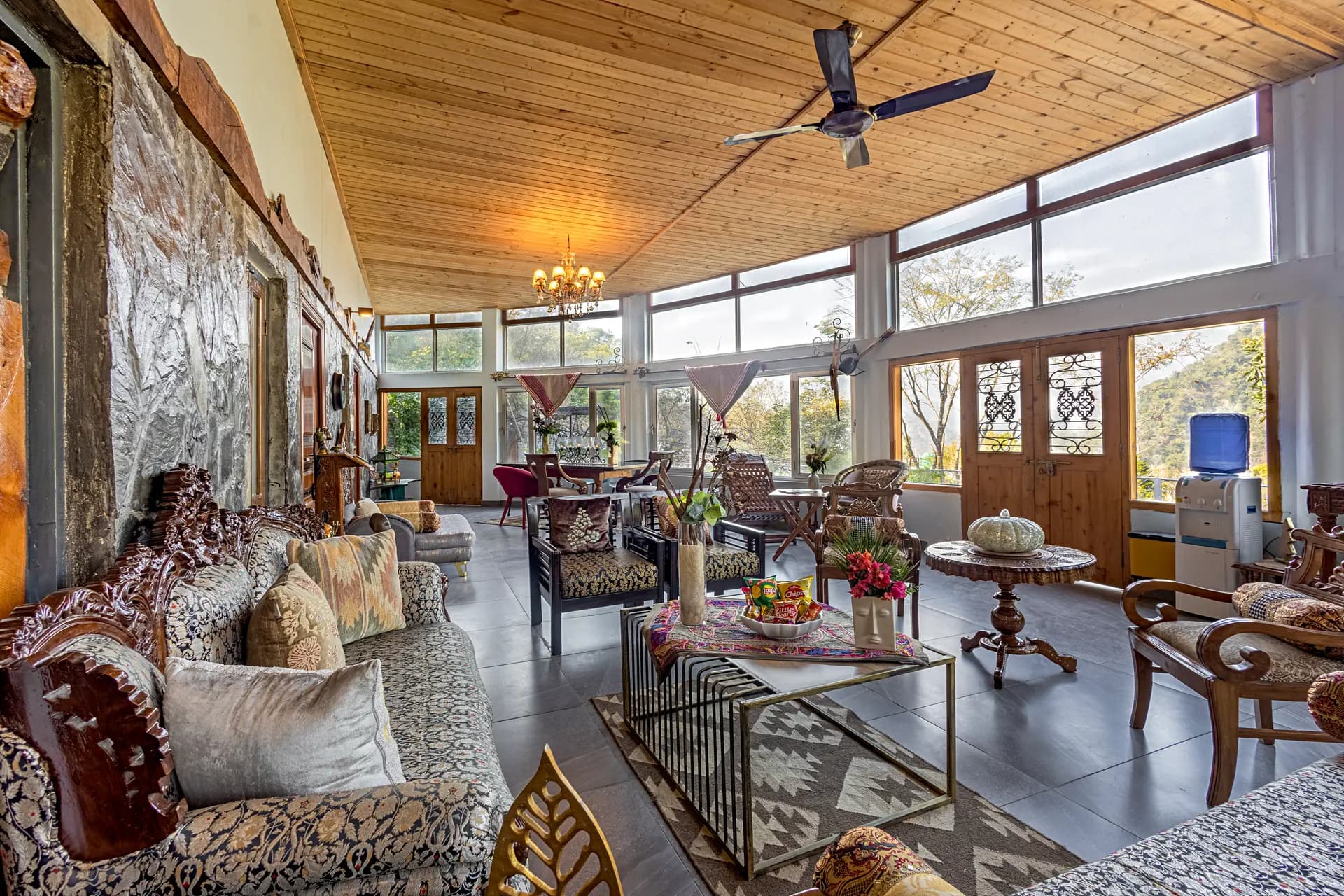 Zephyr Heaven | 1-Hillview Room with Common Pool, Gym & On-Site Restaurant - Image 32