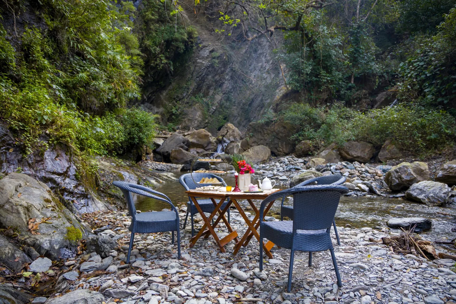 Zephyr Imperial | Luxury Tent on Hills With Pool, Gazebo, Tea House & Dining - Image 28