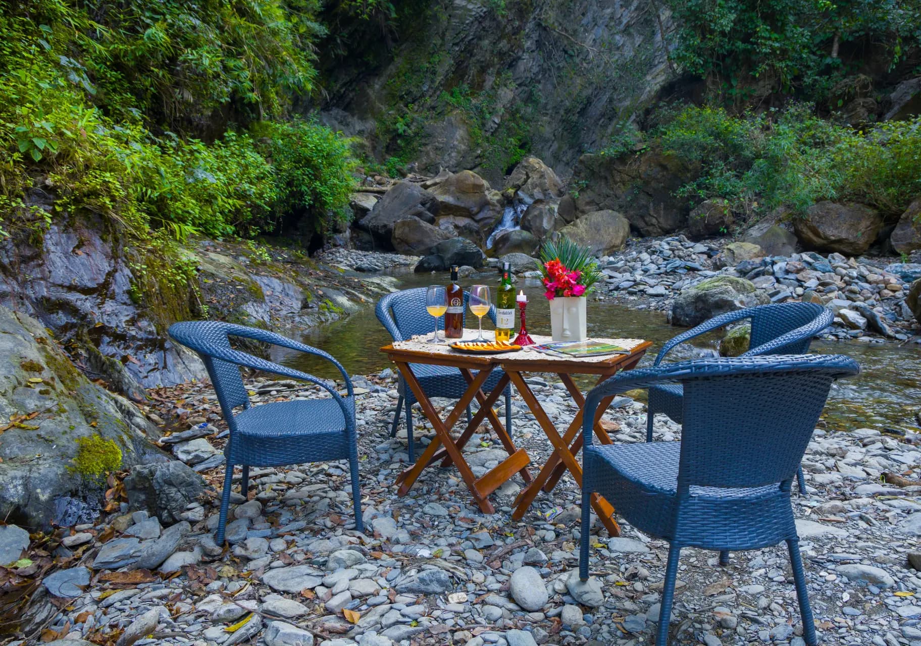 Zephyr Imperial | Luxury Tent on Hills With Pool, Gazebo, Tea House & Dining - Image 29