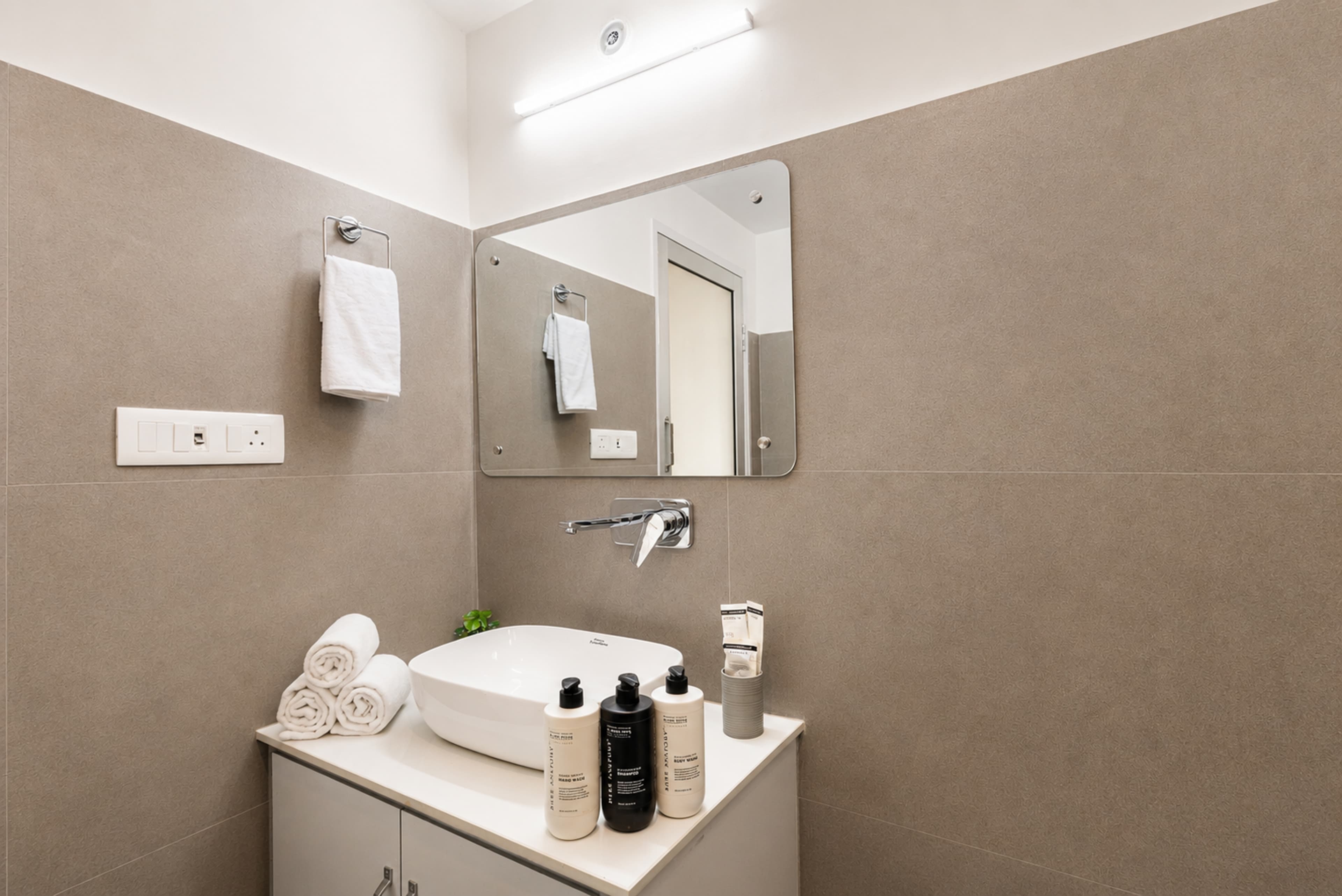 Dhela Jungle Retreat Pebble | Pet- Friendly Suite in a Mini Resort with Shared Pool Near Jhirna Safari Zone  - Image 28