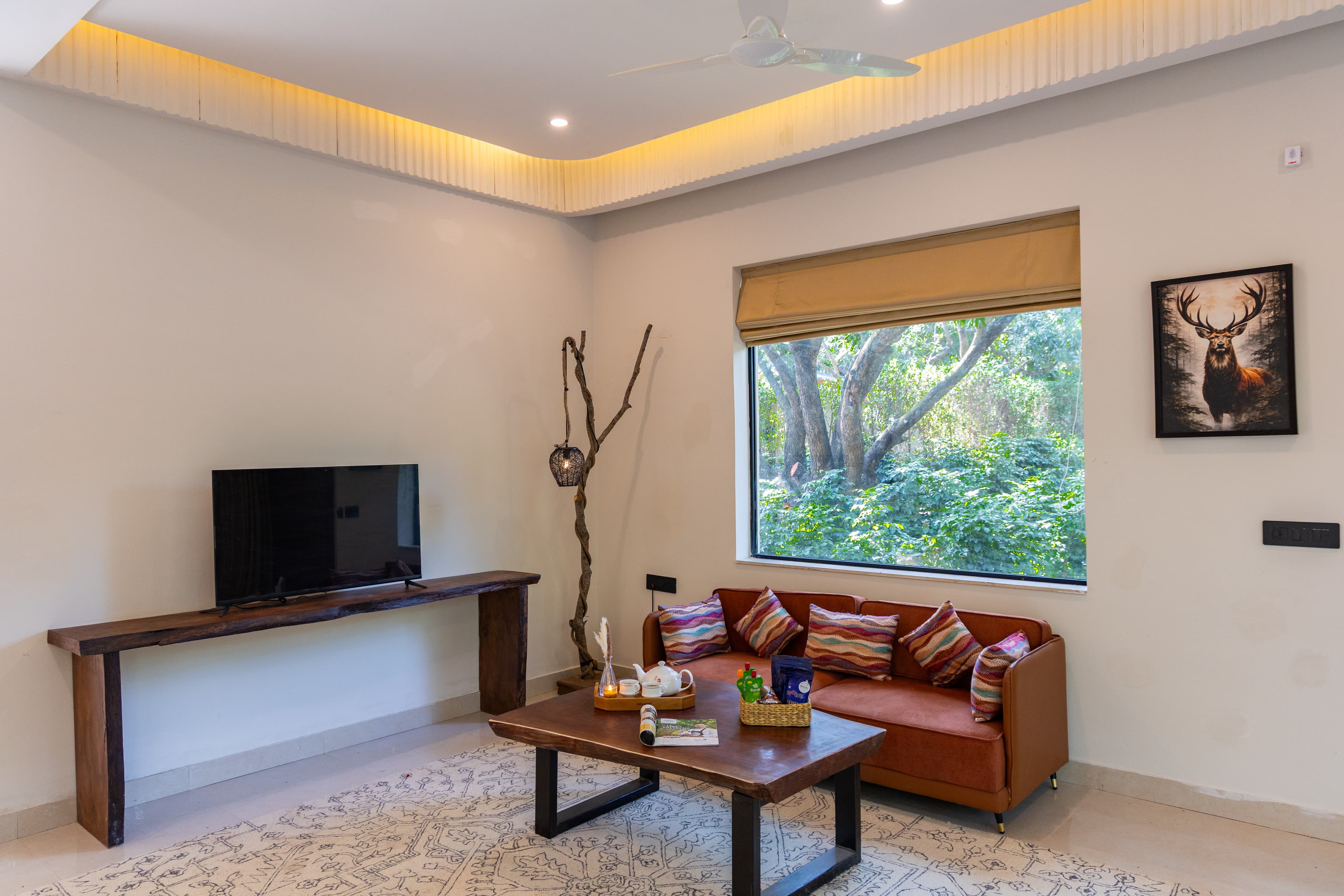 Sylvaara Meadow | Suite with Common Glasshouse Dining, Garden & Unique Experiences like Thrilling Jungle Safaris - Image 2